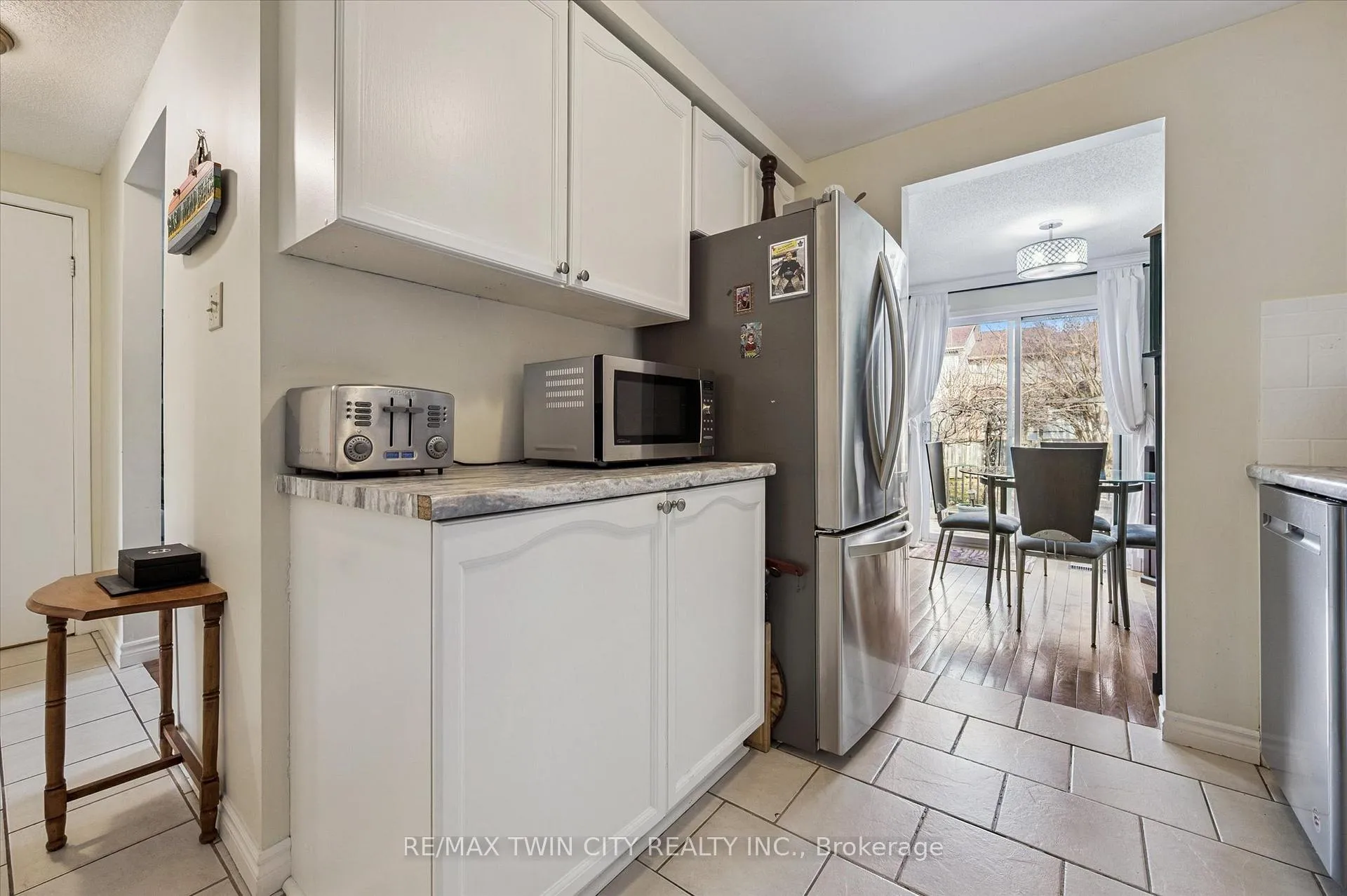 Photo 17 of 37 Edgemere Drive, Cambridge, Christopher-Champlain — HOMEH