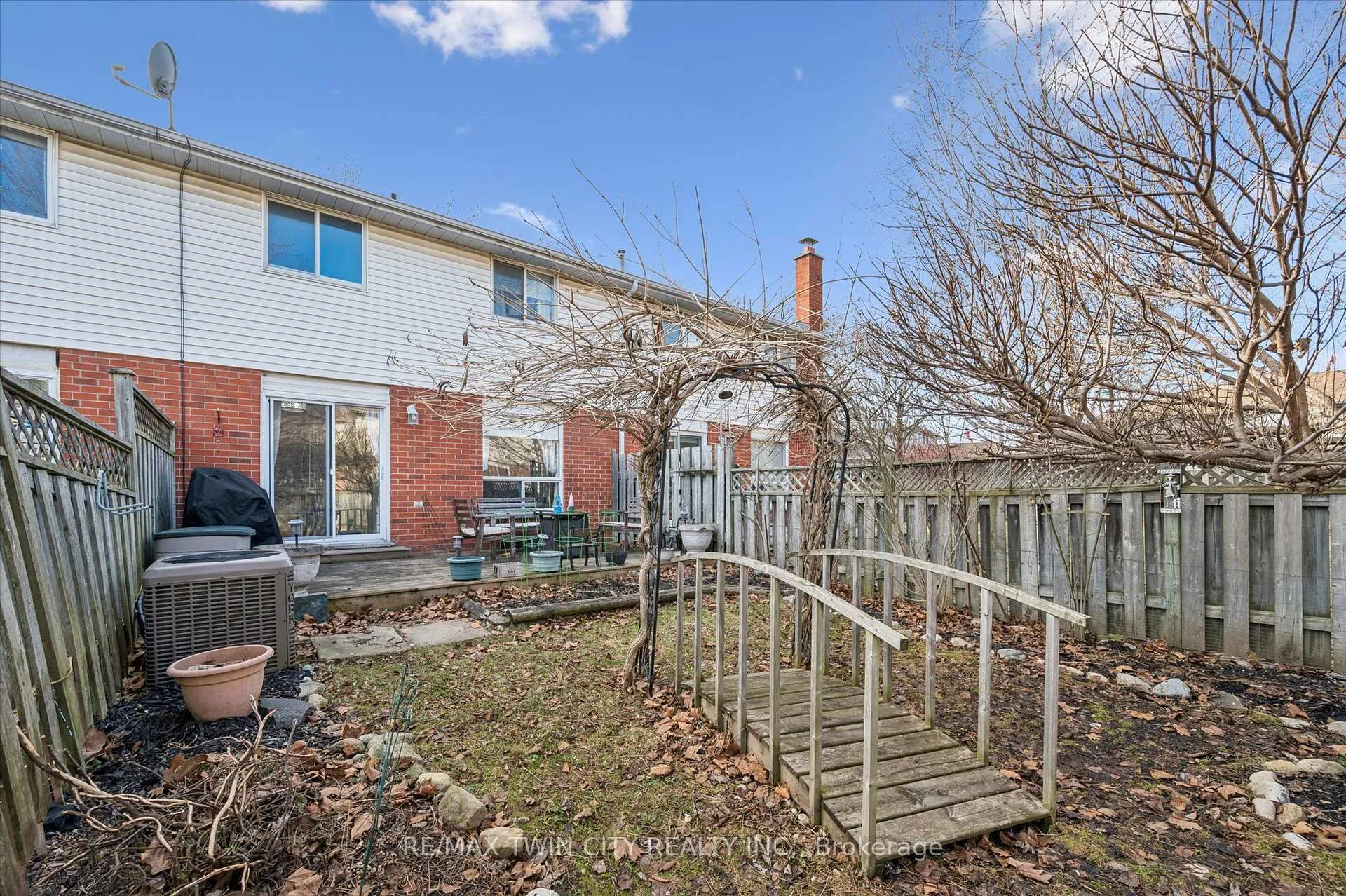 Photo 39 of 37 Edgemere Drive, Cambridge, Christopher-Champlain — HOMEH