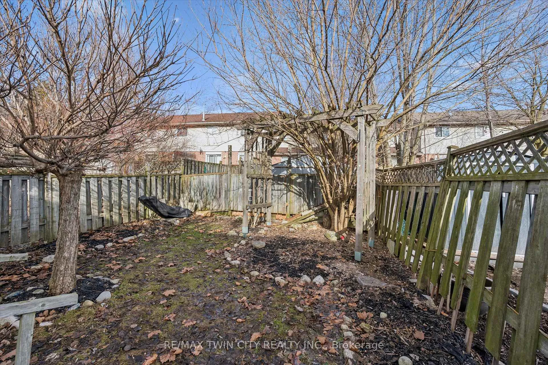 Photo 40 of 37 Edgemere Drive, Cambridge, Christopher-Champlain — HOMEH