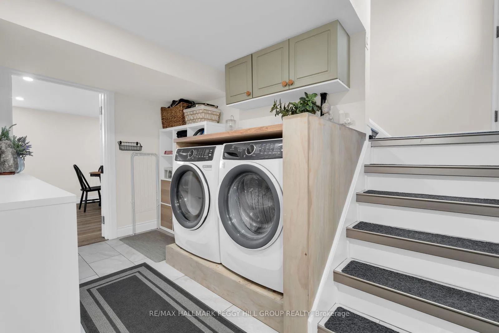 Photo 9 of 22 Agnes Street, Barrie, Wellington — HOMEH