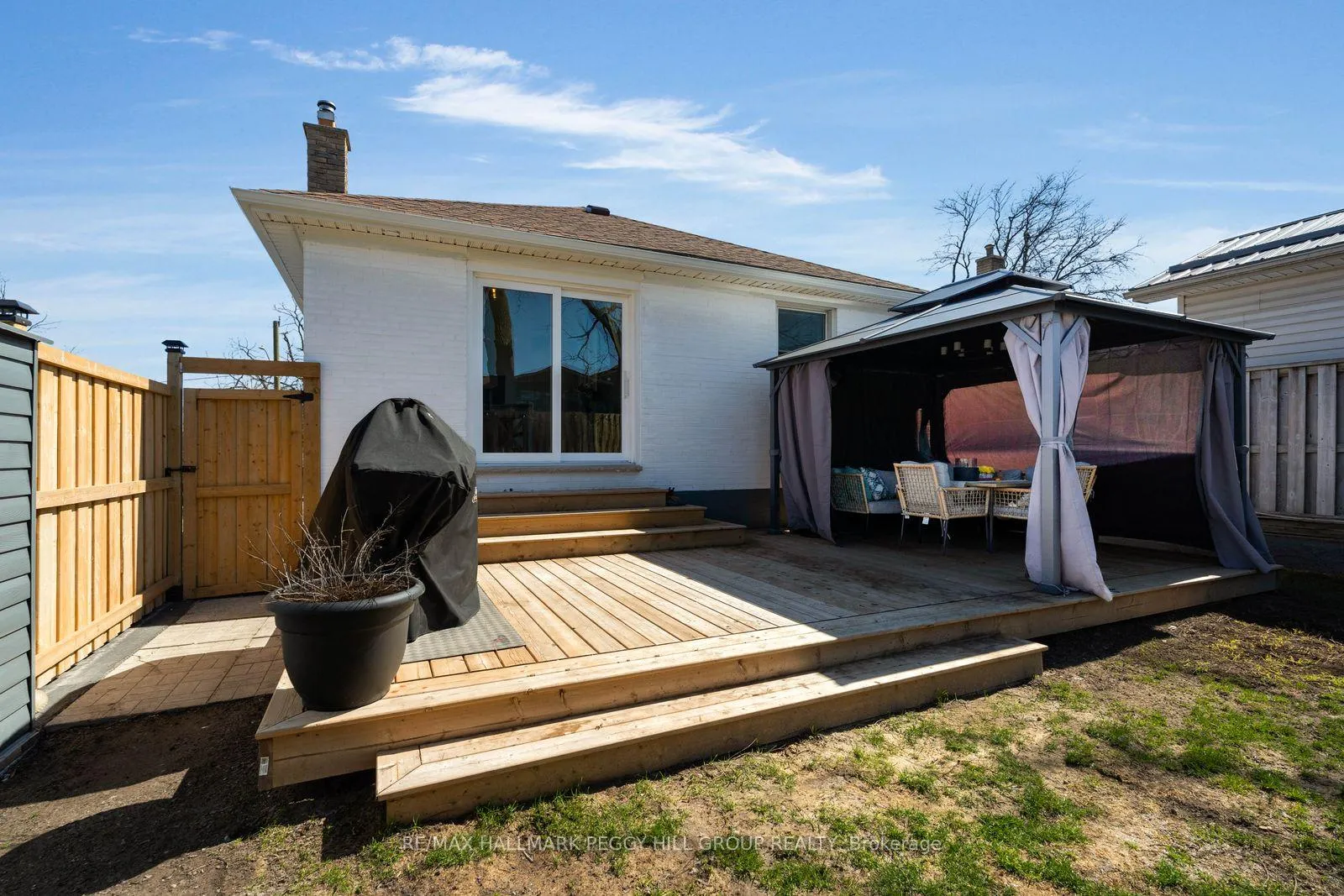 Photo 15 of 22 Agnes Street, Barrie, Wellington — HOMEH