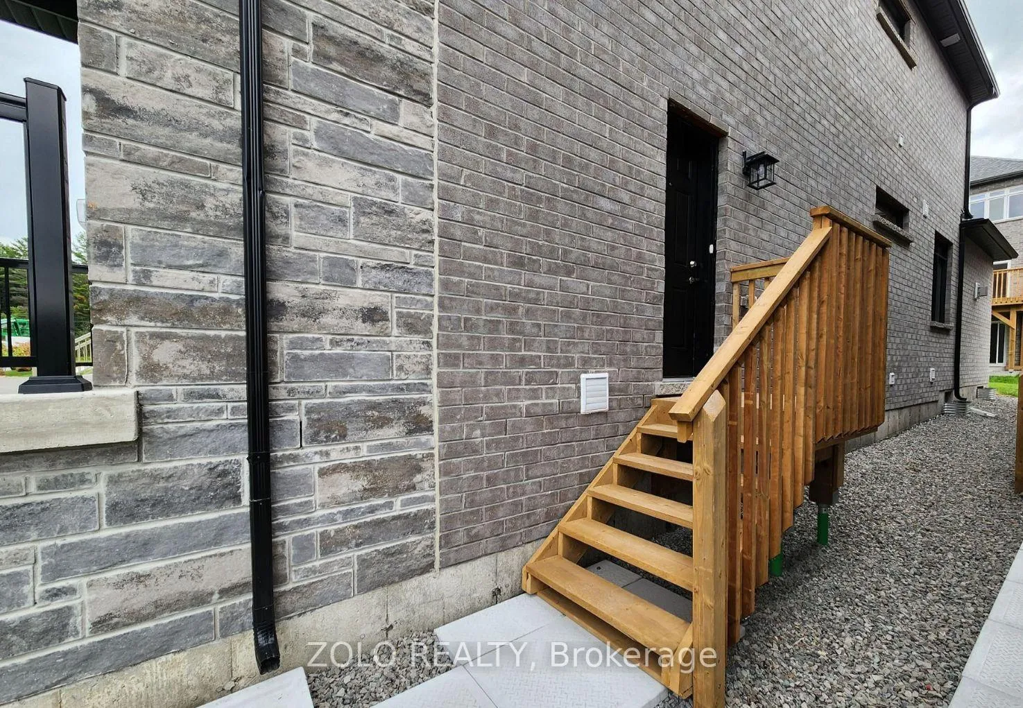 Photo 2 of Unit Lower, 122 Franklin Trail, Barrie, Rural Barrie Southwest — HOMEH