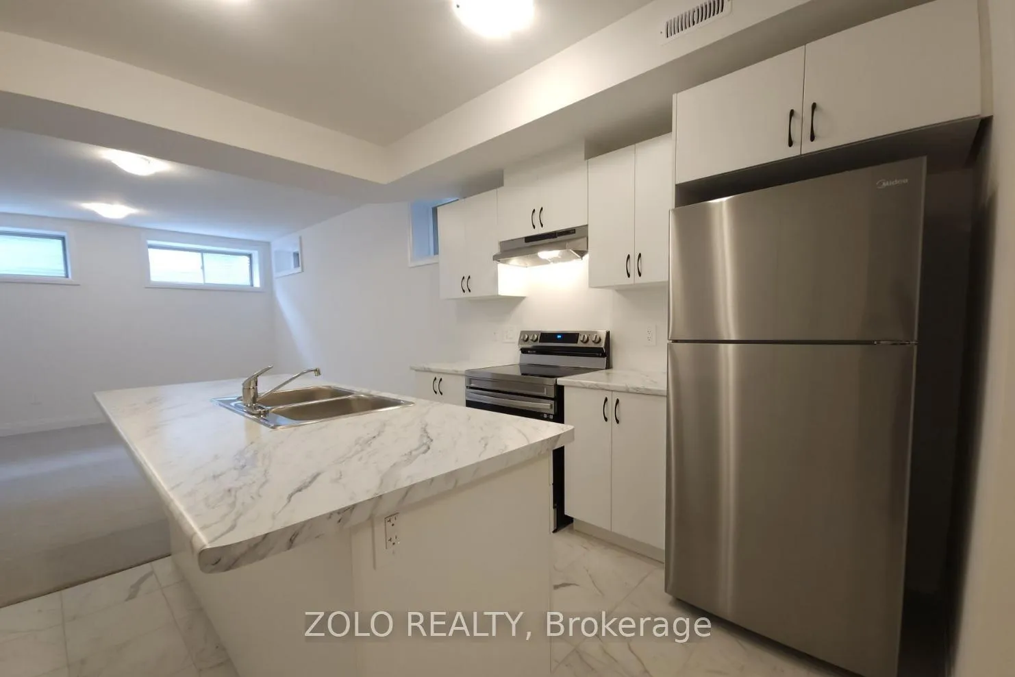 Photo 4 of Unit Lower, 122 Franklin Trail, Barrie, Rural Barrie Southwest — HOMEH