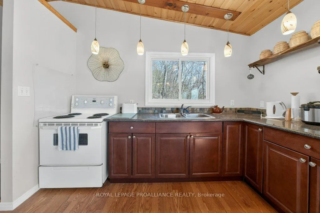 Photo 18 of 1076 Valley Lane, Frontenac, Frontenac Centre — HOMEH