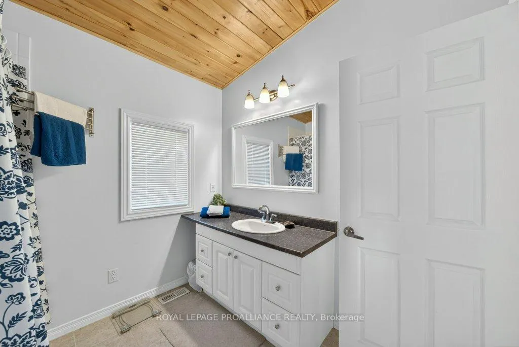 Photo 33 of 1076 Valley Lane, Frontenac, Frontenac Centre — HOMEH