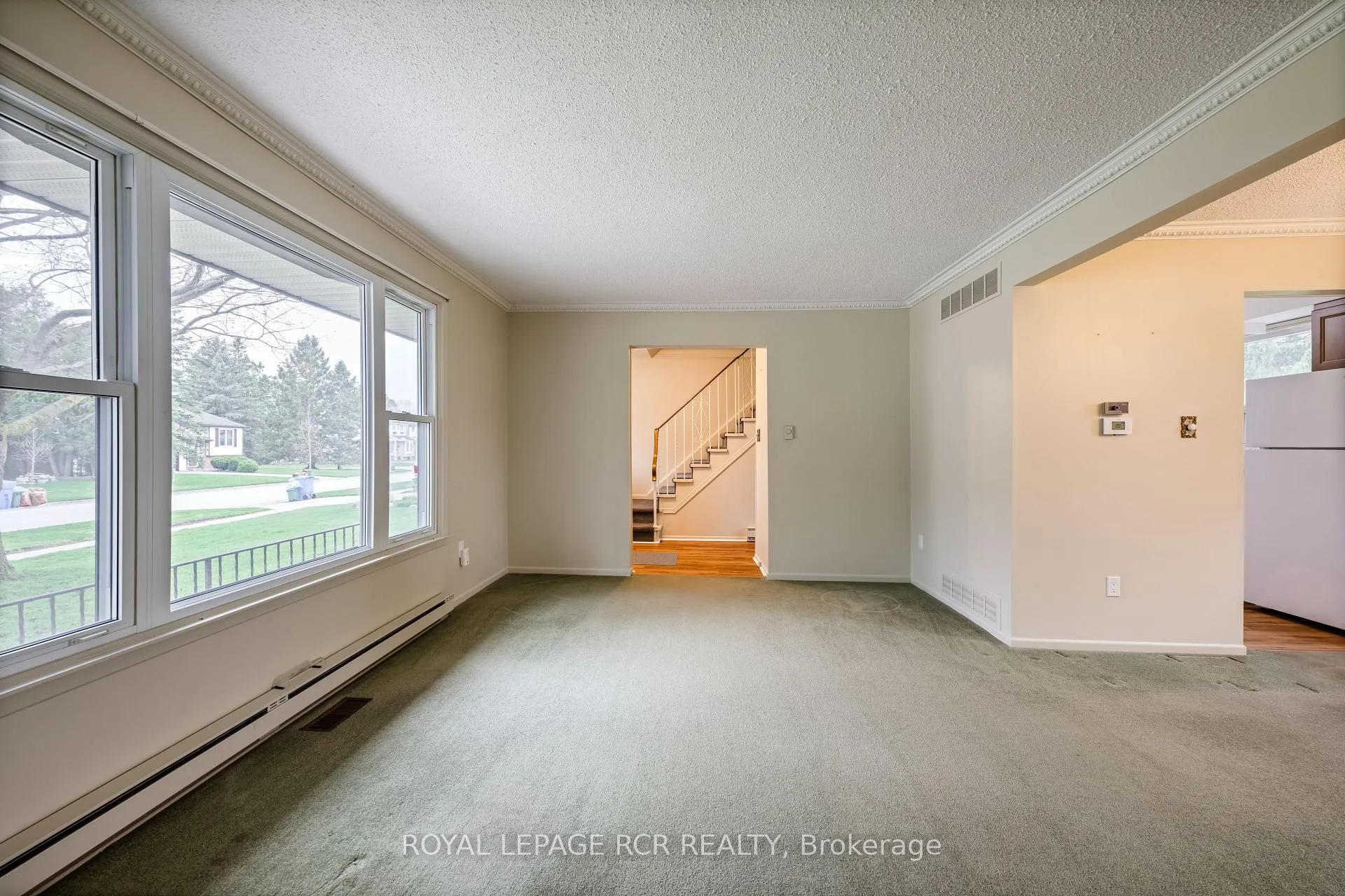 Photo 11 of 418 Pineview Gardens, Shelburne — HOMEH