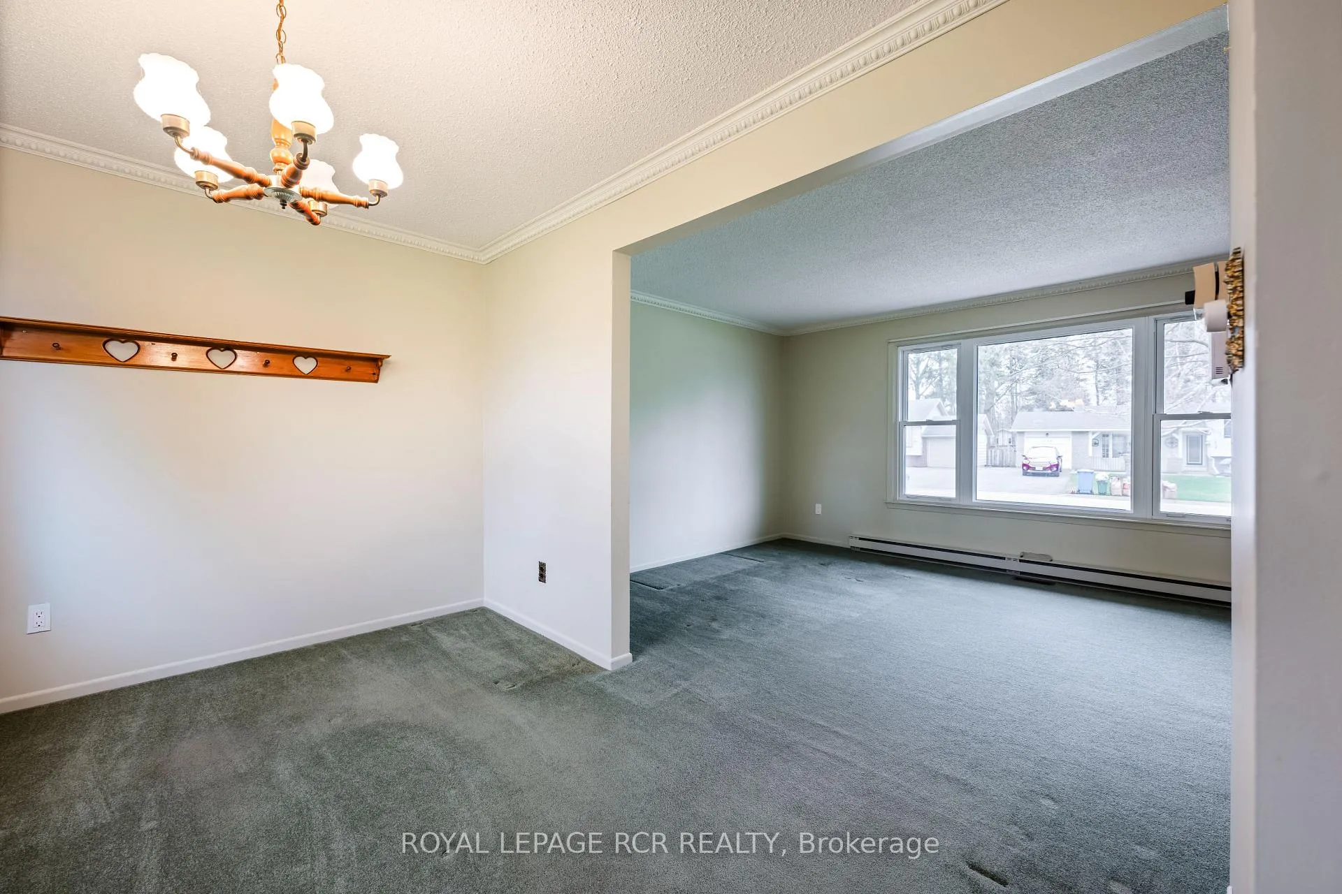 Photo 14 of 418 Pineview Gardens, Shelburne — HOMEH