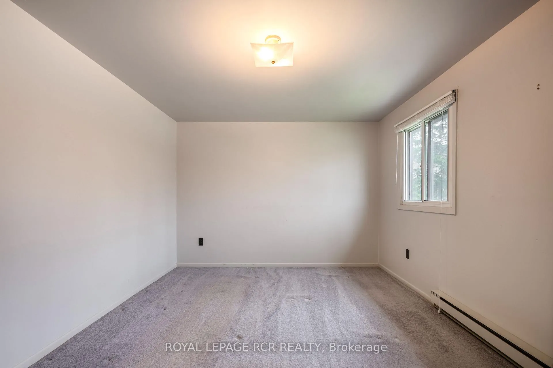 Photo 19 of 418 Pineview Gardens, Shelburne — HOMEH