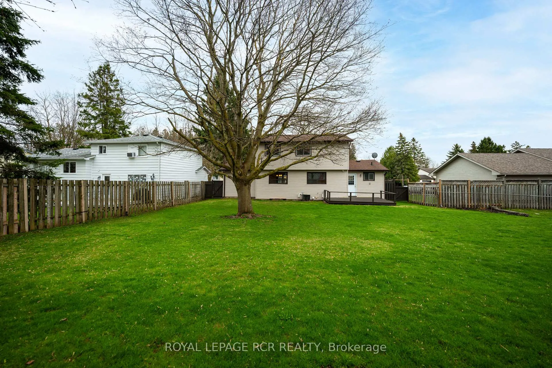 Photo 32 of 418 Pineview Gardens, Shelburne — HOMEH