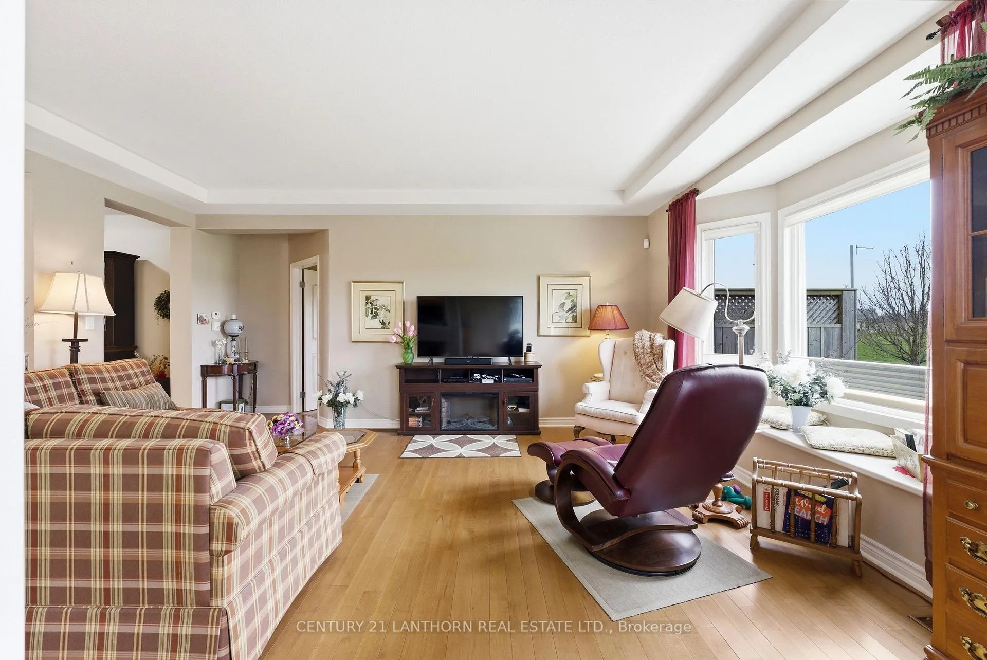Photo 13 of 43 Aletha Drive N, Prince Edward County, Wellington Ward — HOMEH