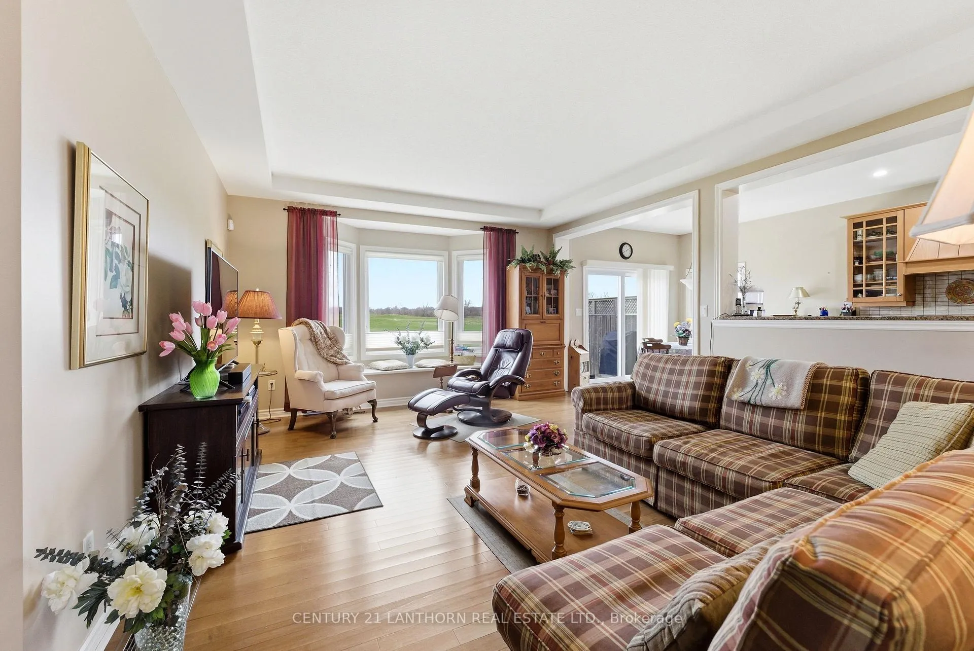 Photo 14 of 43 Aletha Drive N, Prince Edward County, Wellington Ward — HOMEH