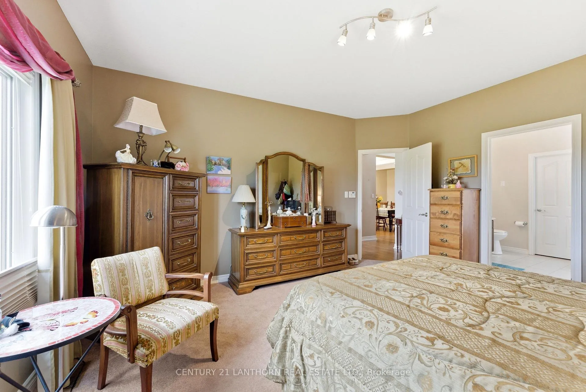 Photo 17 of 43 Aletha Drive N, Prince Edward County, Wellington Ward — HOMEH