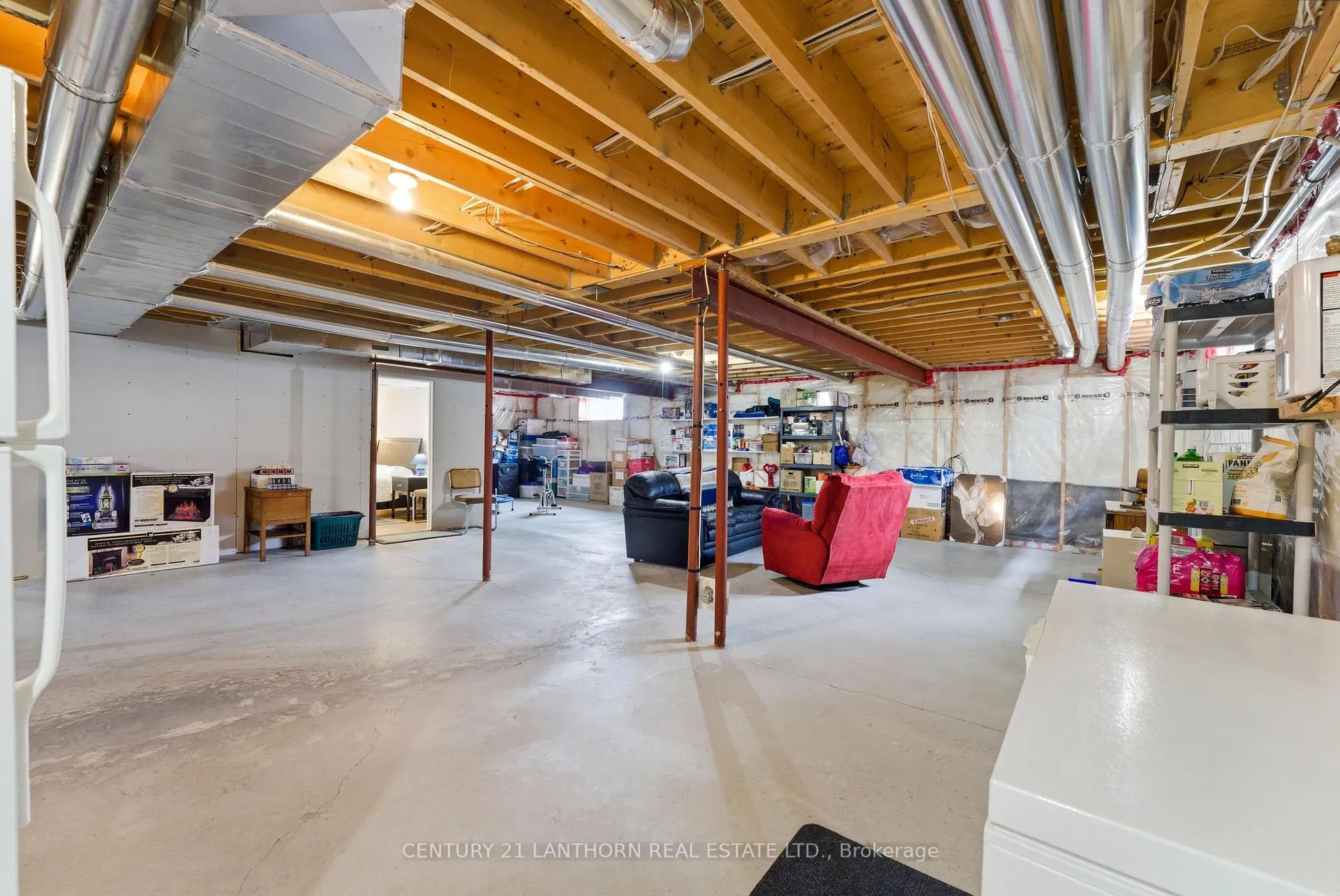 Photo 27 of 43 Aletha Drive N, Prince Edward County, Wellington Ward — HOMEH