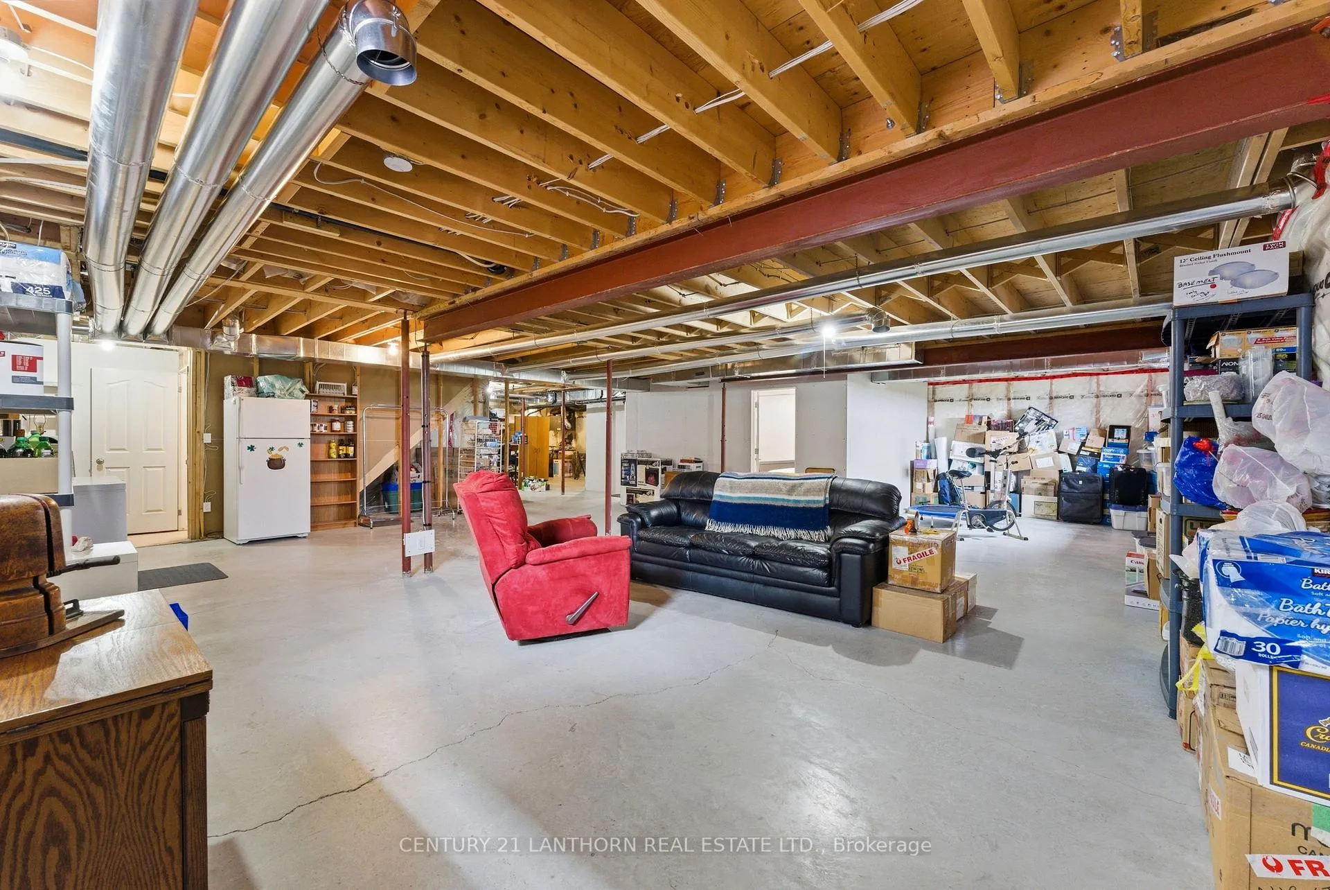 Photo 28 of 43 Aletha Drive N, Prince Edward County, Wellington Ward — HOMEH
