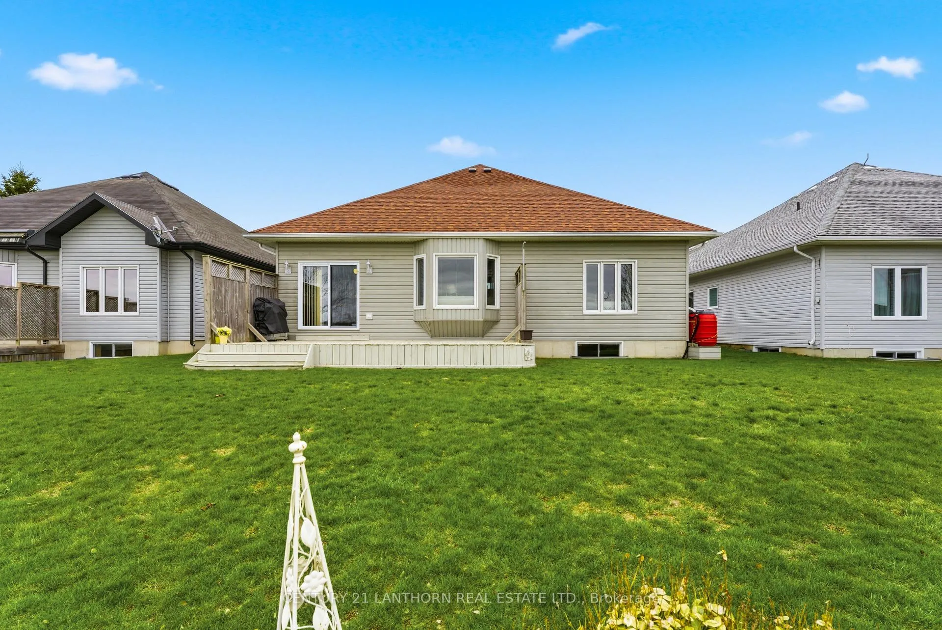 Photo 35 of 43 Aletha Drive N, Prince Edward County, Wellington Ward — HOMEH
