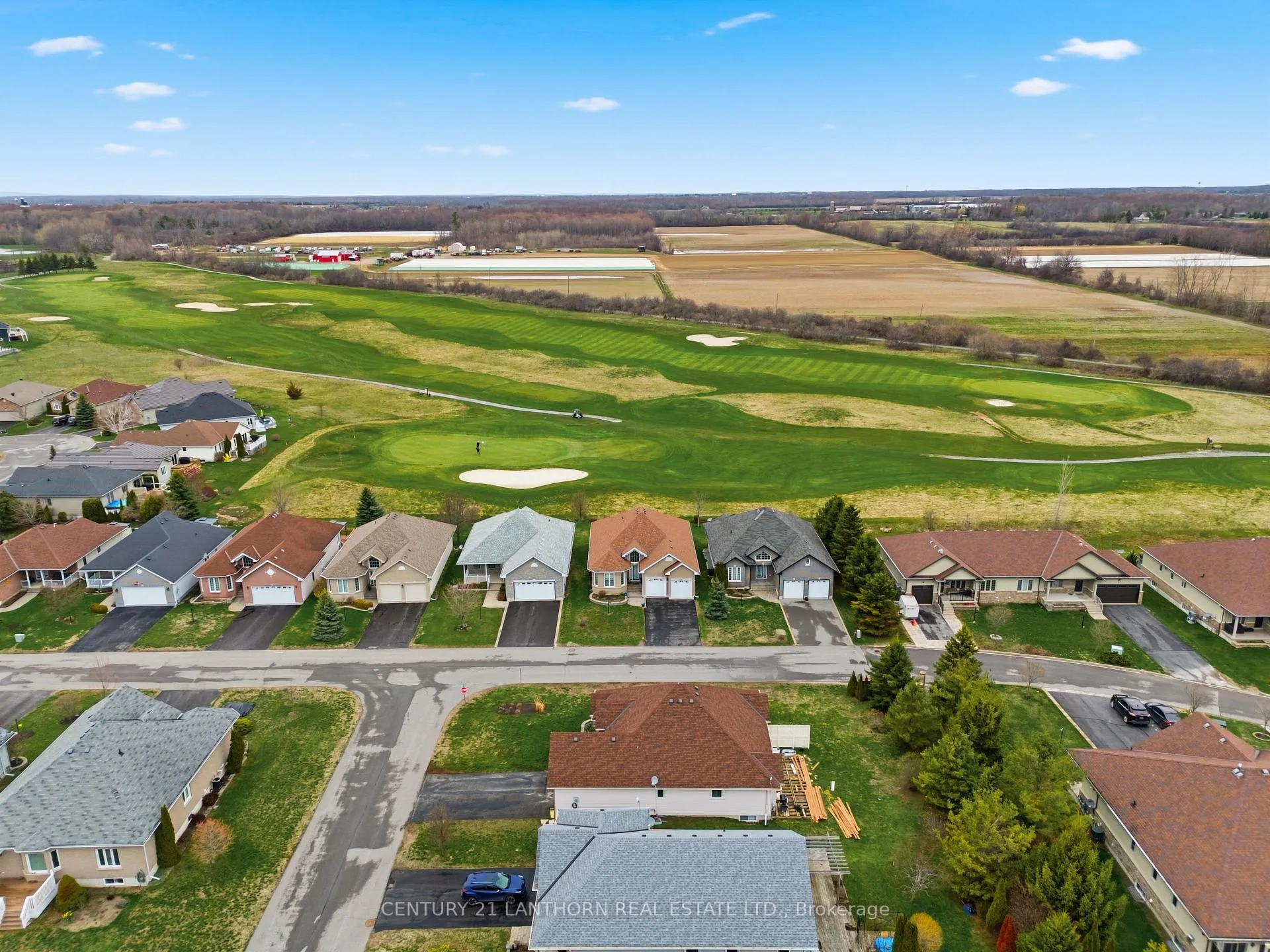 Photo 37 of 43 Aletha Drive N, Prince Edward County, Wellington Ward — HOMEH