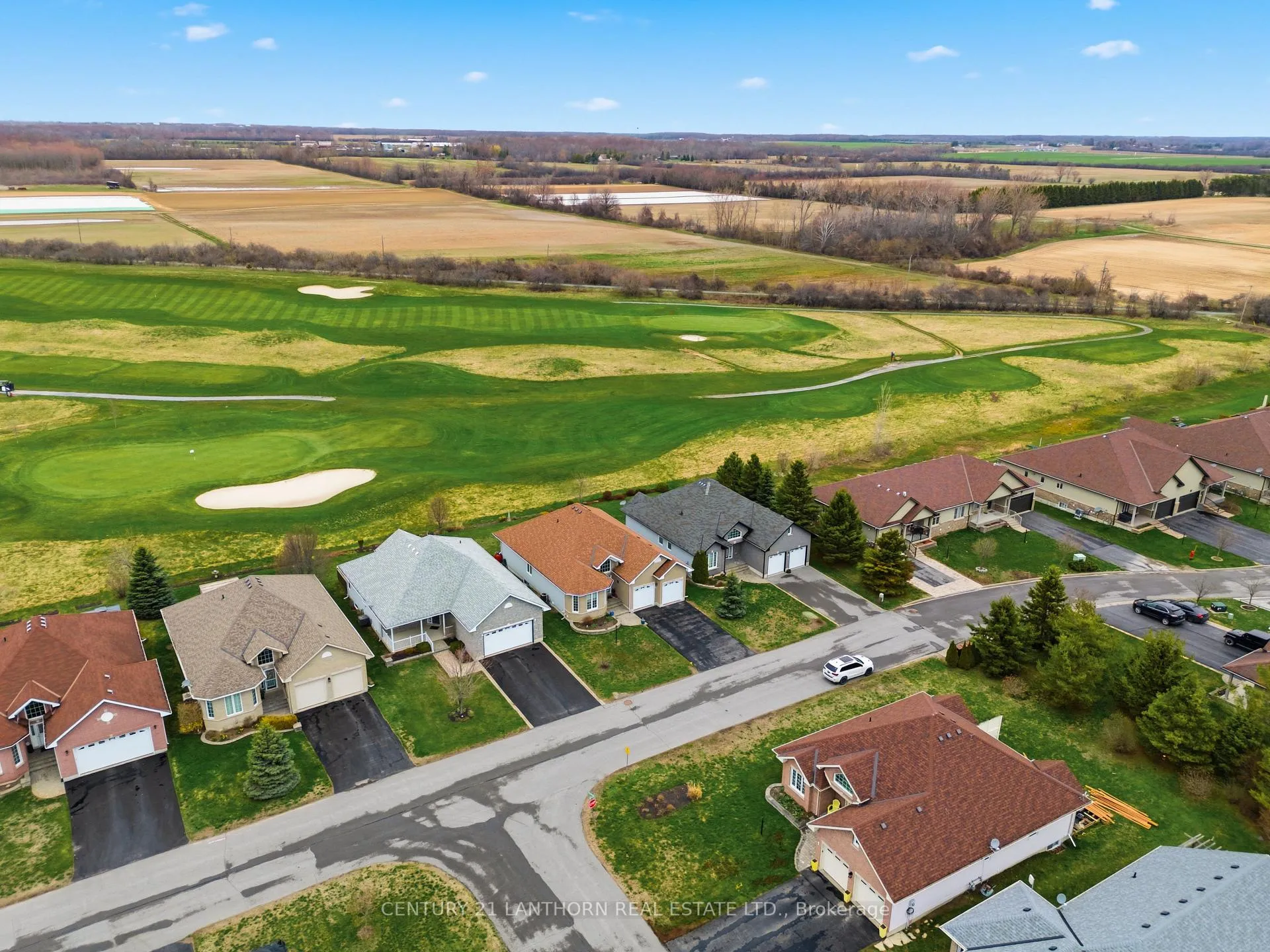 Photo 39 of 43 Aletha Drive N, Prince Edward County, Wellington Ward — HOMEH