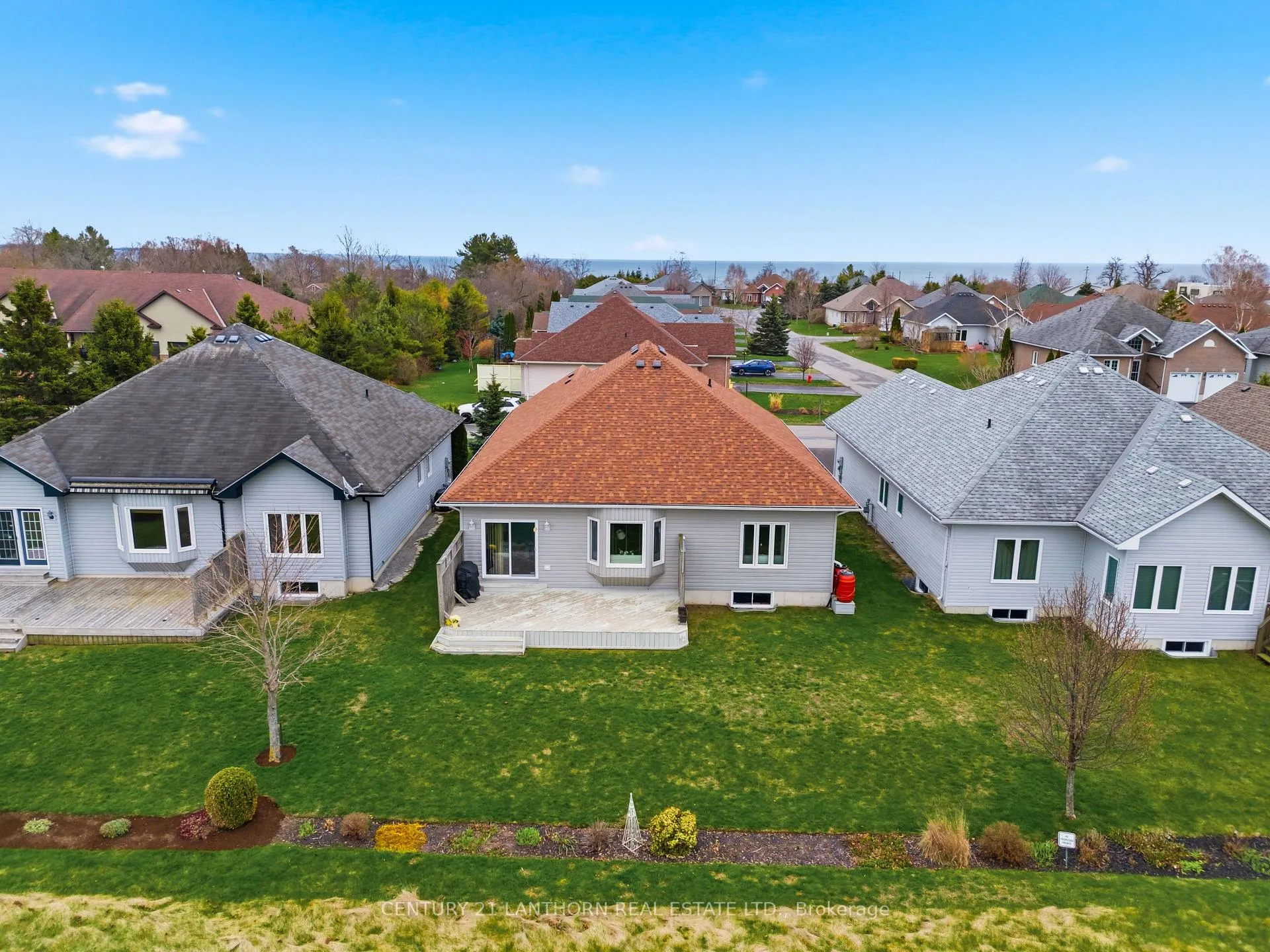 Photo 42 of 43 Aletha Drive N, Prince Edward County, Wellington Ward — HOMEH