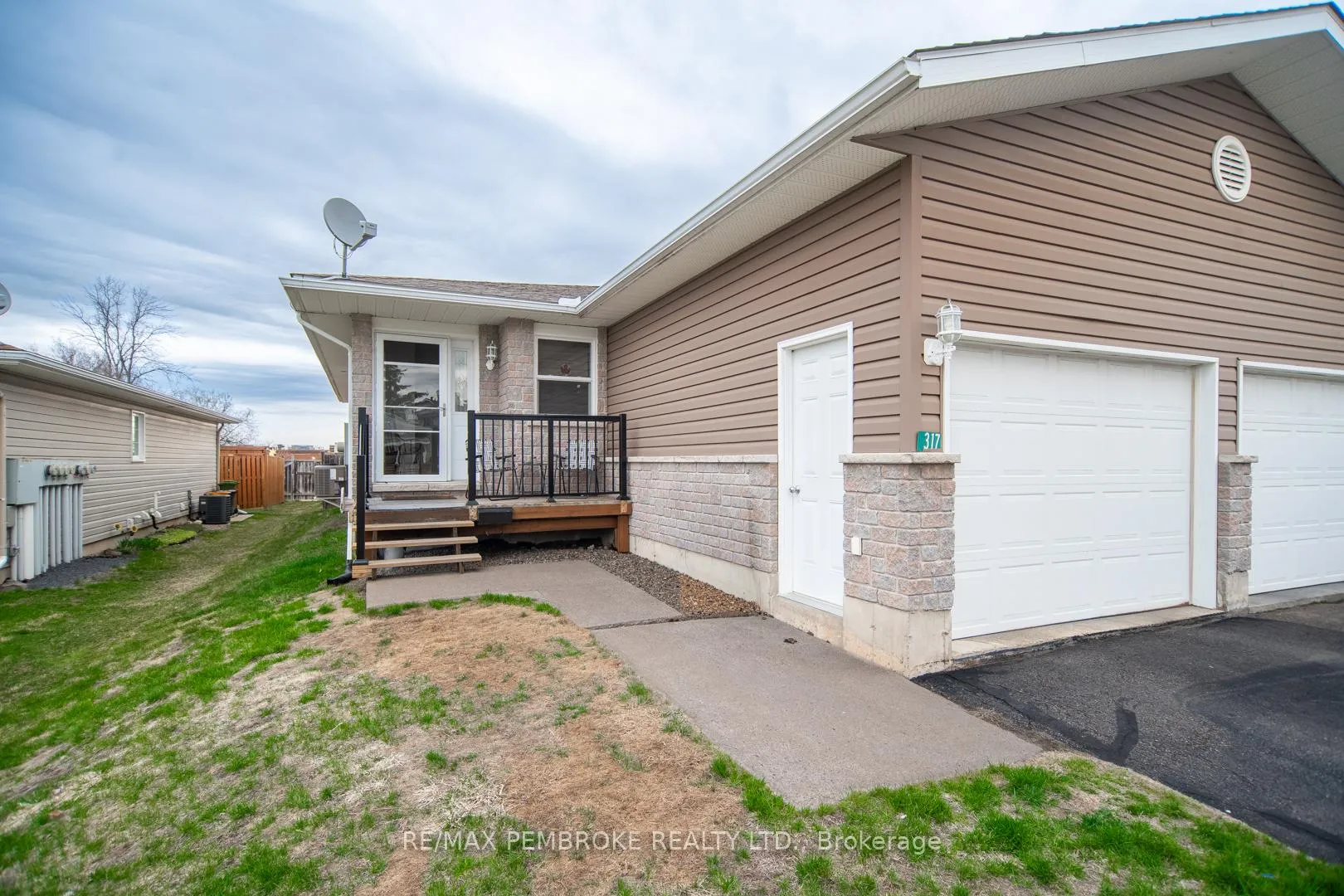 Photo 1 of 317 Matheson Drive, Pembroke — HOMEH