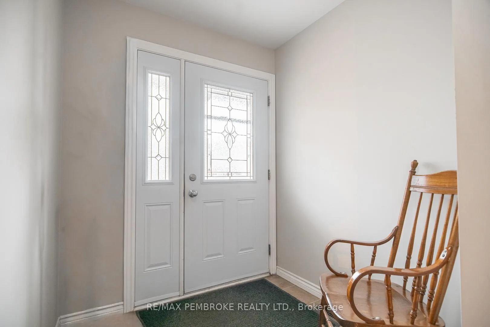 Photo 3 of 317 Matheson Drive, Pembroke — HOMEH