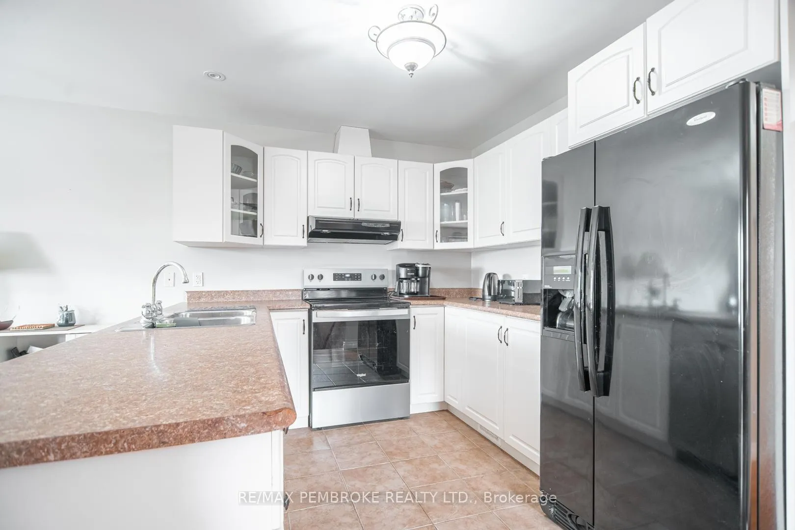 Photo 4 of 317 Matheson Drive, Pembroke — HOMEH