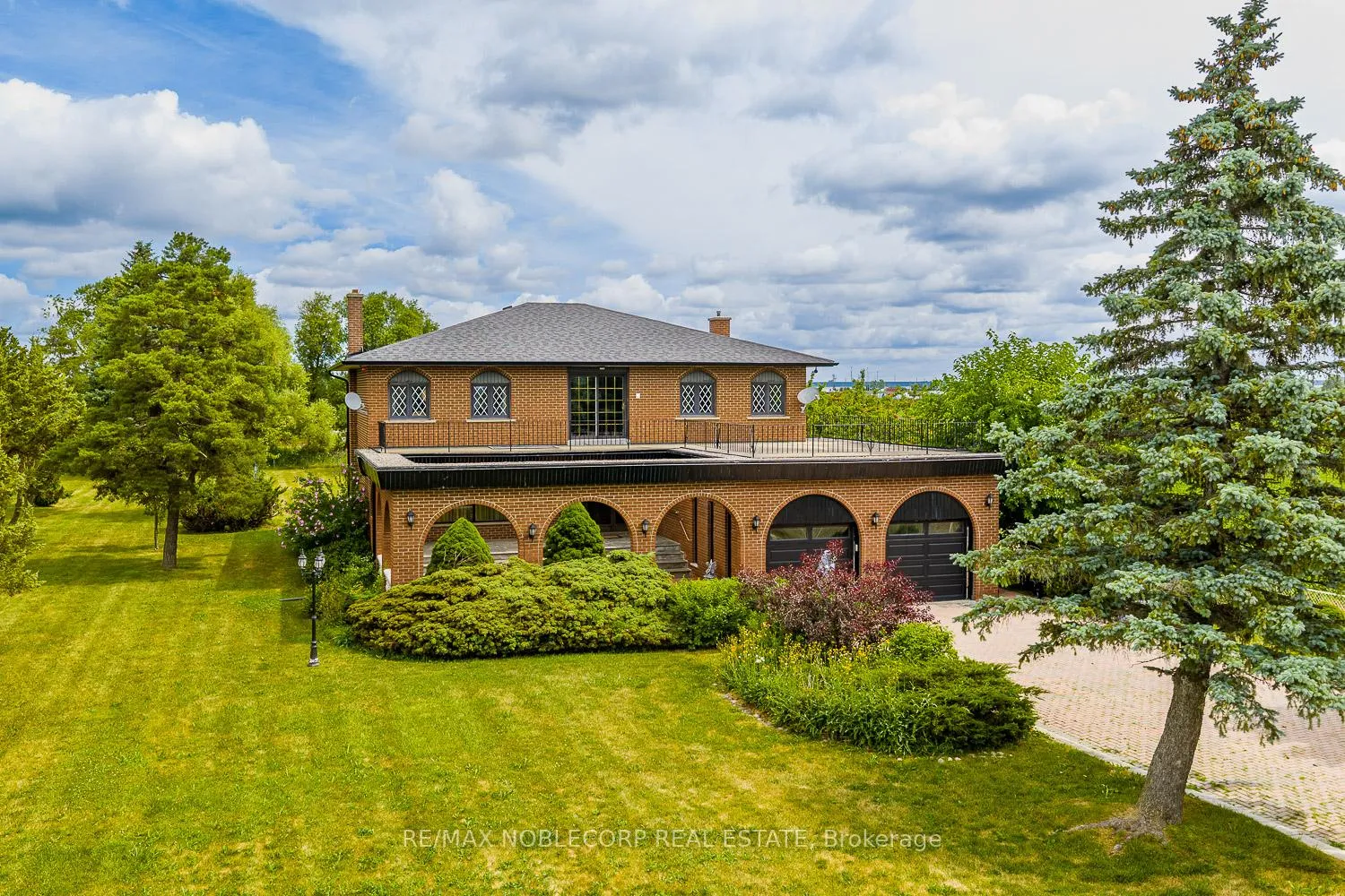 Photo 1 of 10201 Clarkway Drive, Brampton, Highway 427 — HOMEH