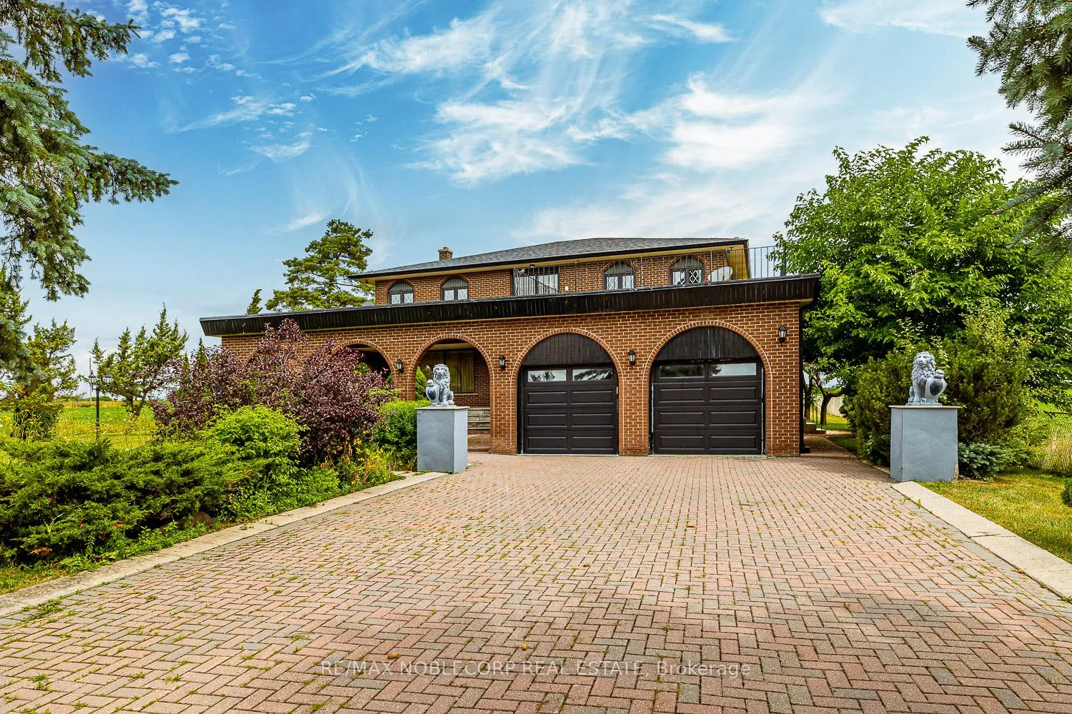 Photo 2 of 10201 Clarkway Drive, Brampton, Highway 427 — HOMEH