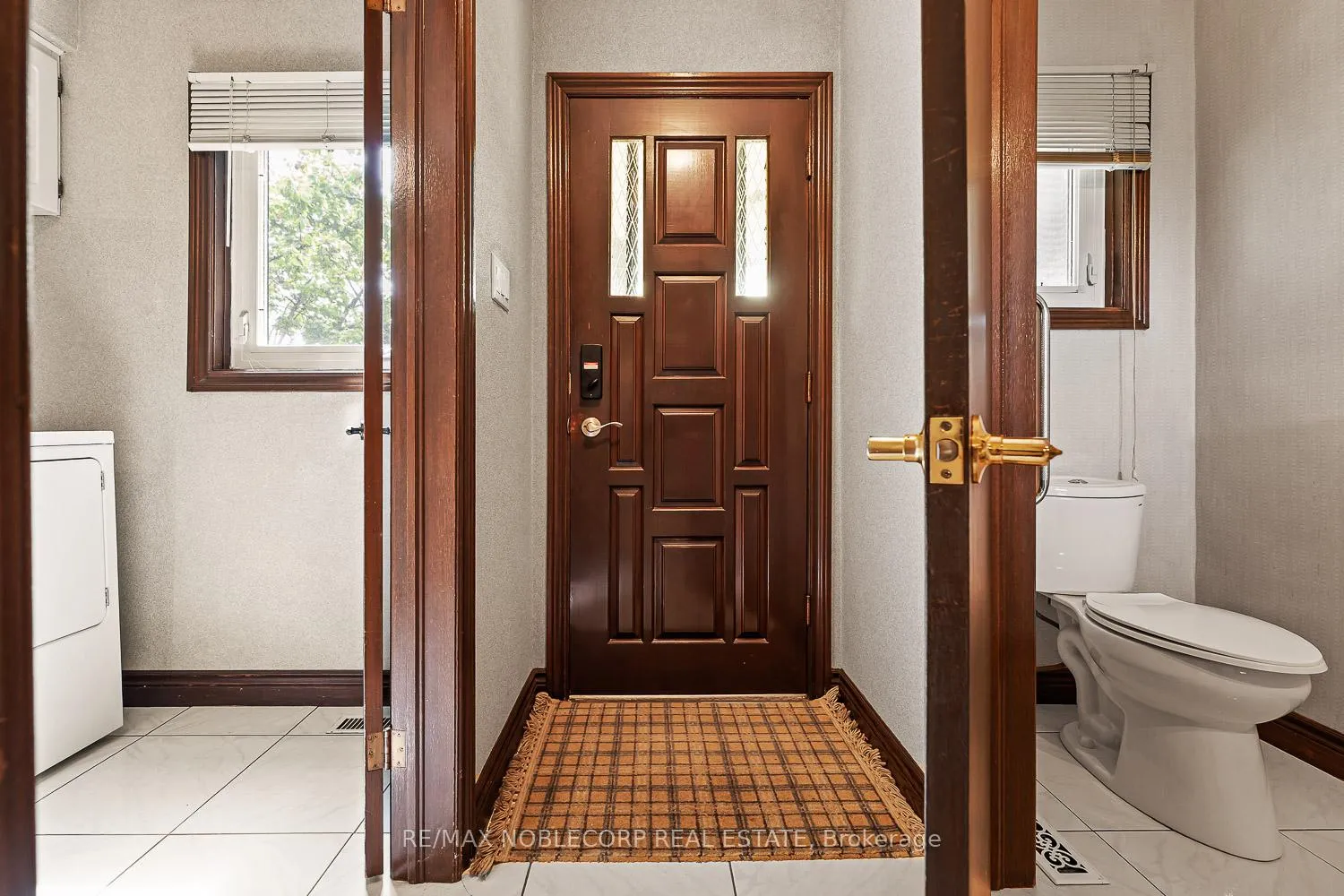 Photo 12 of 10201 Clarkway Drive, Brampton, Highway 427 — HOMEH