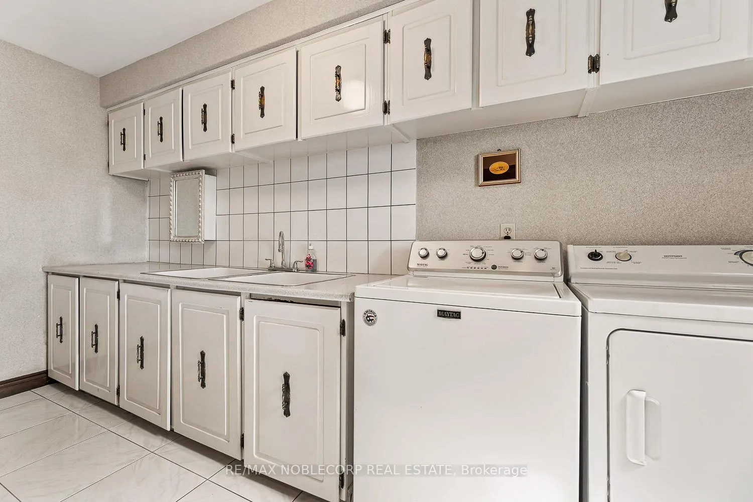 Photo 14 of 10201 Clarkway Drive, Brampton, Highway 427 — HOMEH