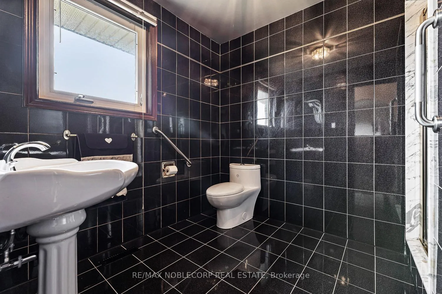 Photo 23 of 10201 Clarkway Drive, Brampton, Highway 427 — HOMEH