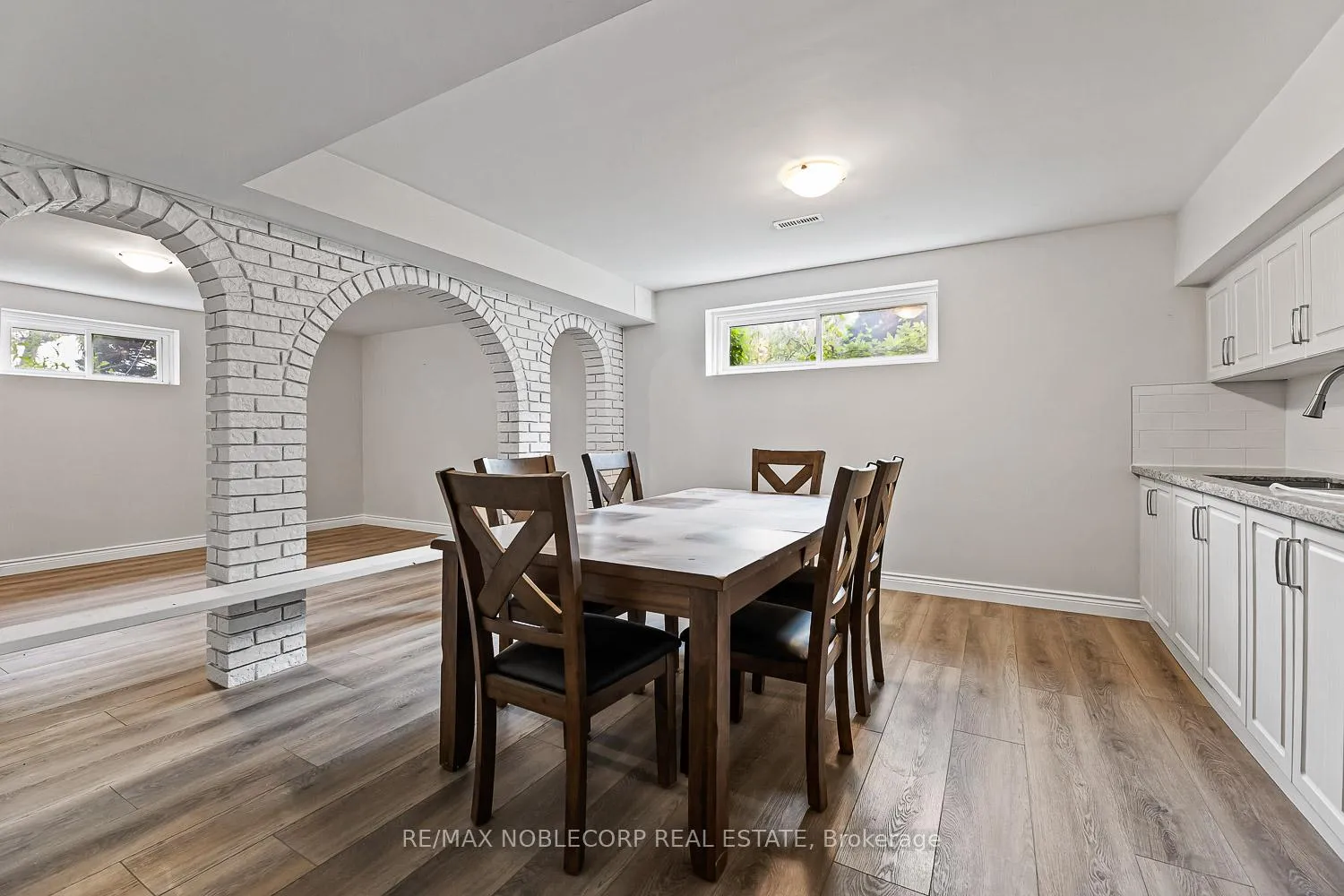Photo 30 of 10201 Clarkway Drive, Brampton, Highway 427 — HOMEH