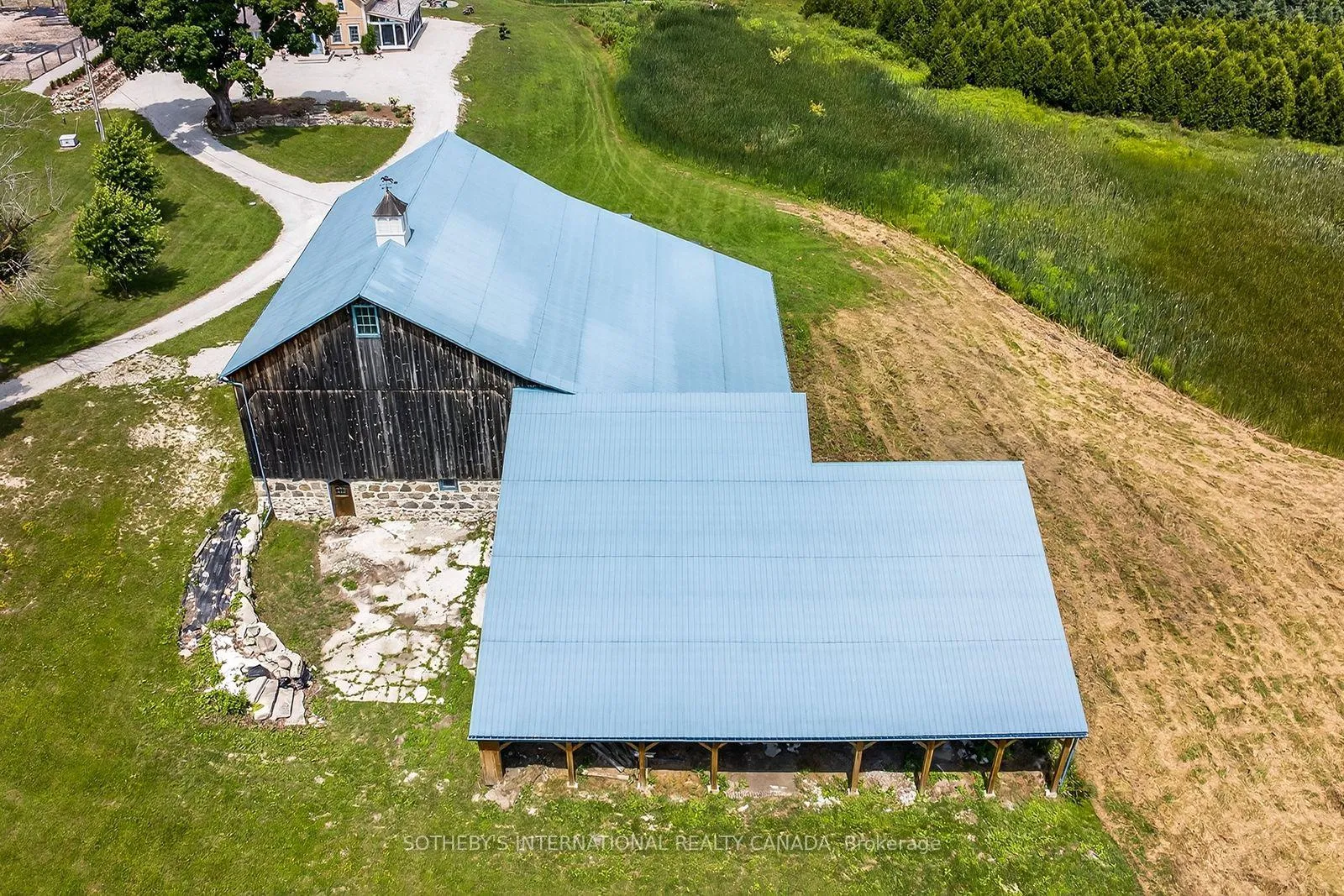 Photo 41 of 348299 15th Sideroad S, Mono, Rural Mono — HOMEH