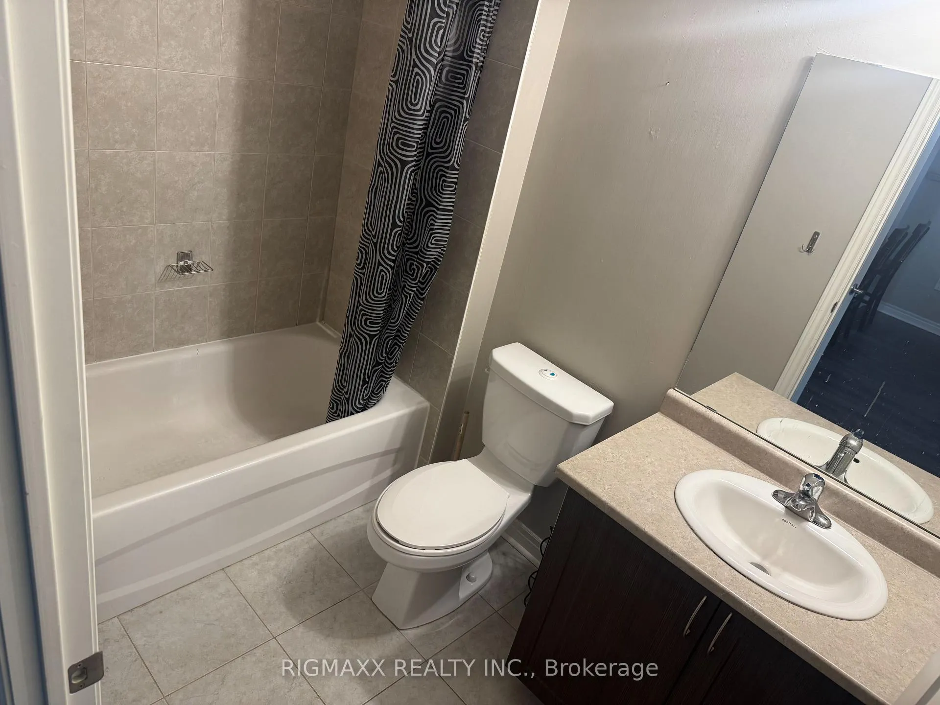 Photo 11 of Unit 222, 33 Whitmer Street, Milton, Scott — HOMEH