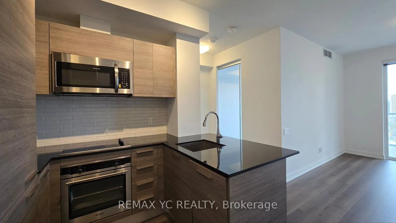 Photo 1 of Unit 2104, 3 Gloucester Street, Toronto, Church-Yonge Corridor — HOMEH