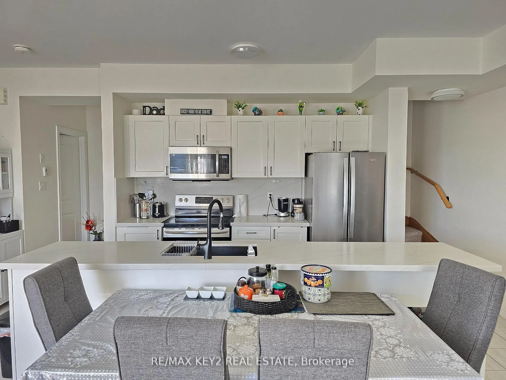Photo 4 of 2617 Garrison Crossing, Pickering, Duffin Heights — HOMEH