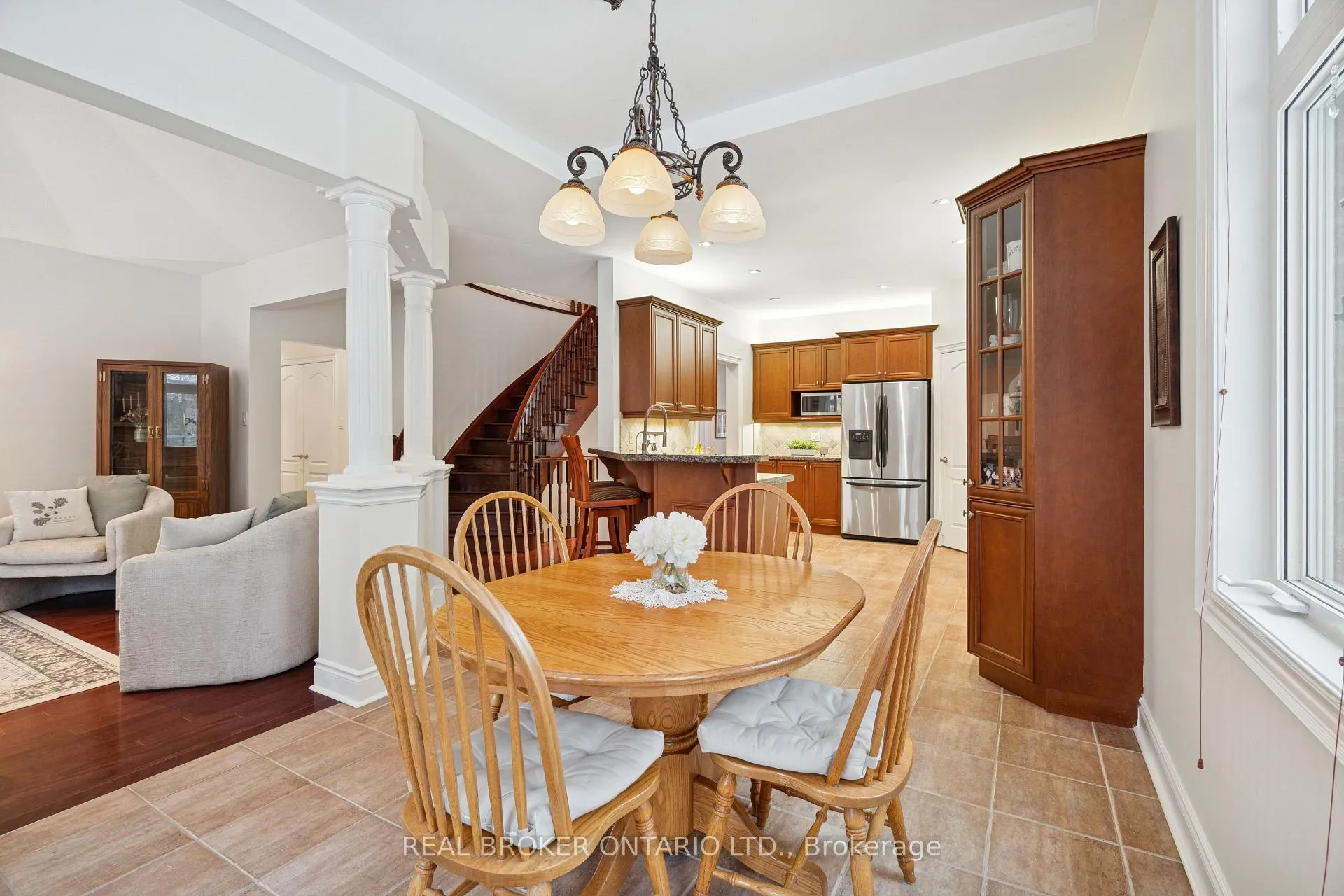 Photo 16 of 1583 Hallstone Road, Brampton, Bram West — HOMEH