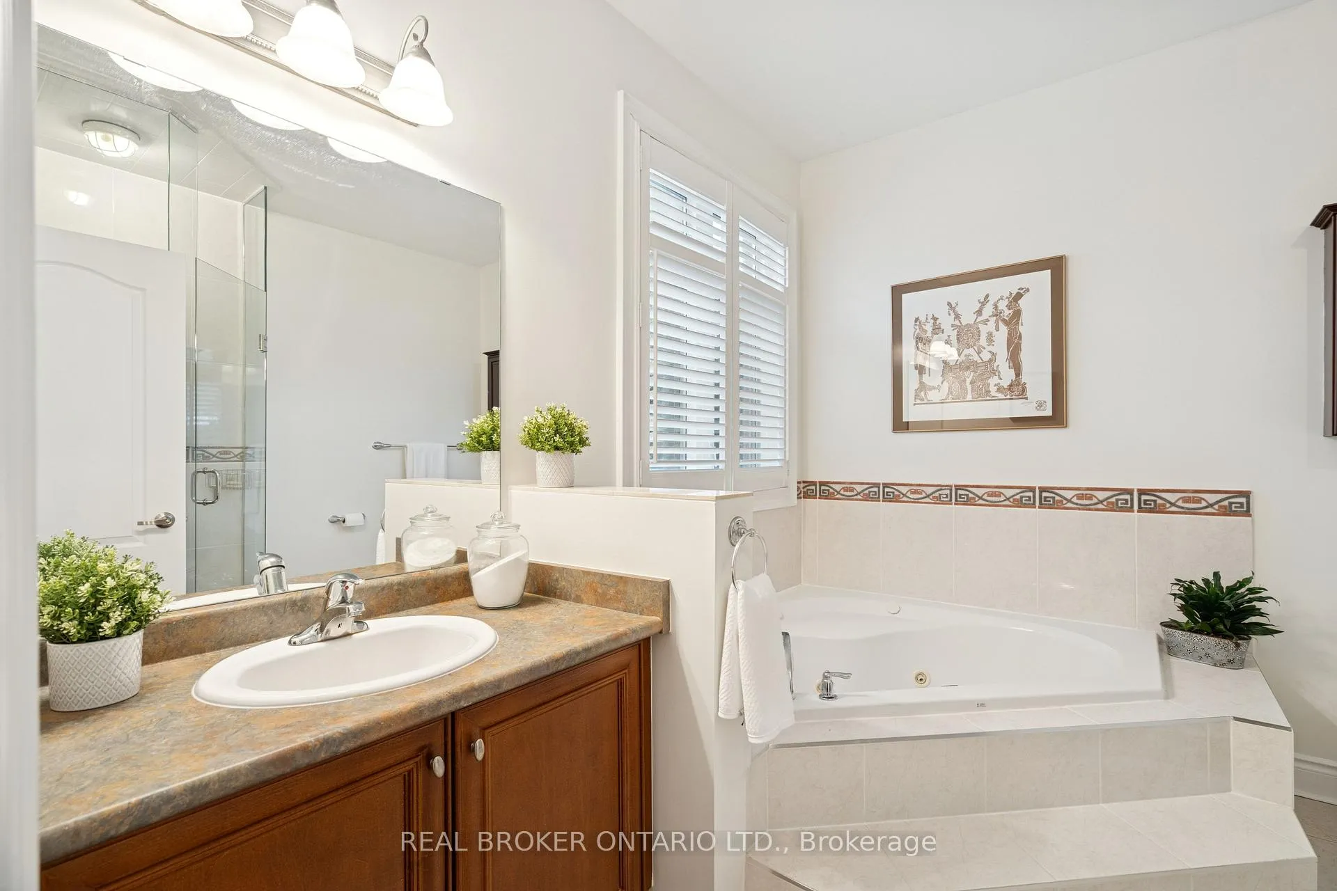 Photo 22 of 1583 Hallstone Road, Brampton, Bram West — HOMEH