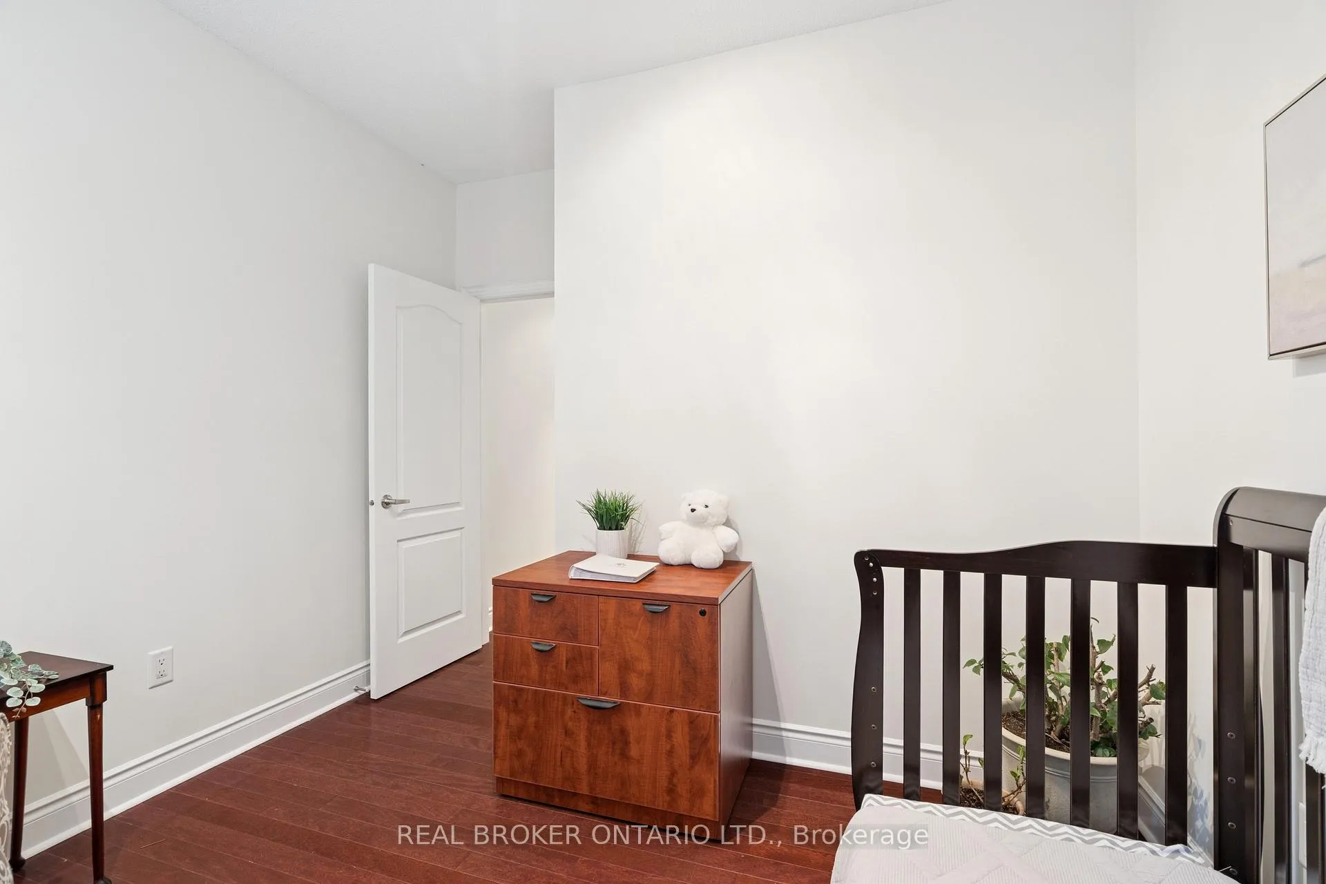 Photo 25 of 1583 Hallstone Road, Brampton, Bram West — HOMEH