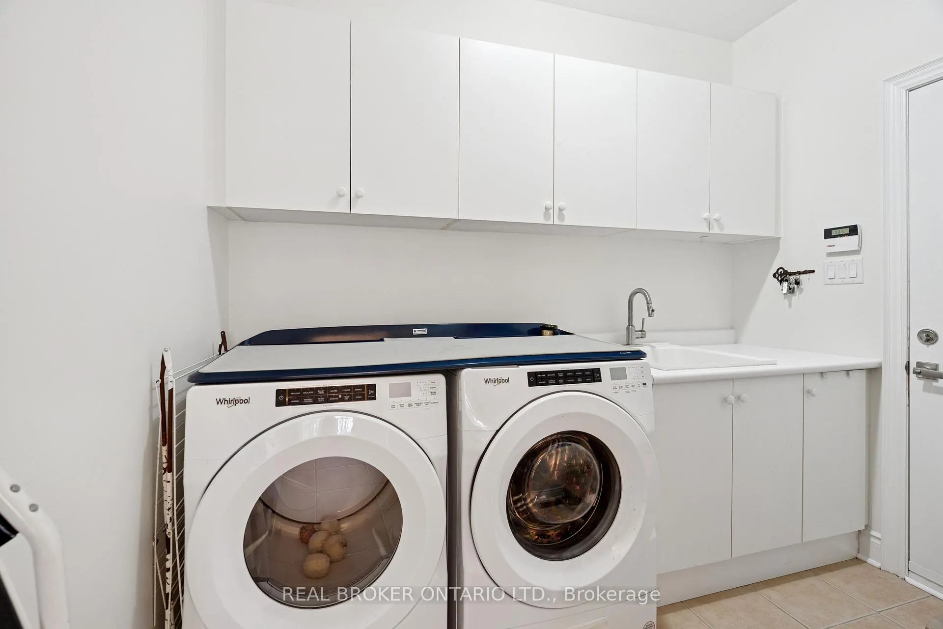 Photo 30 of 1583 Hallstone Road, Brampton, Bram West — HOMEH