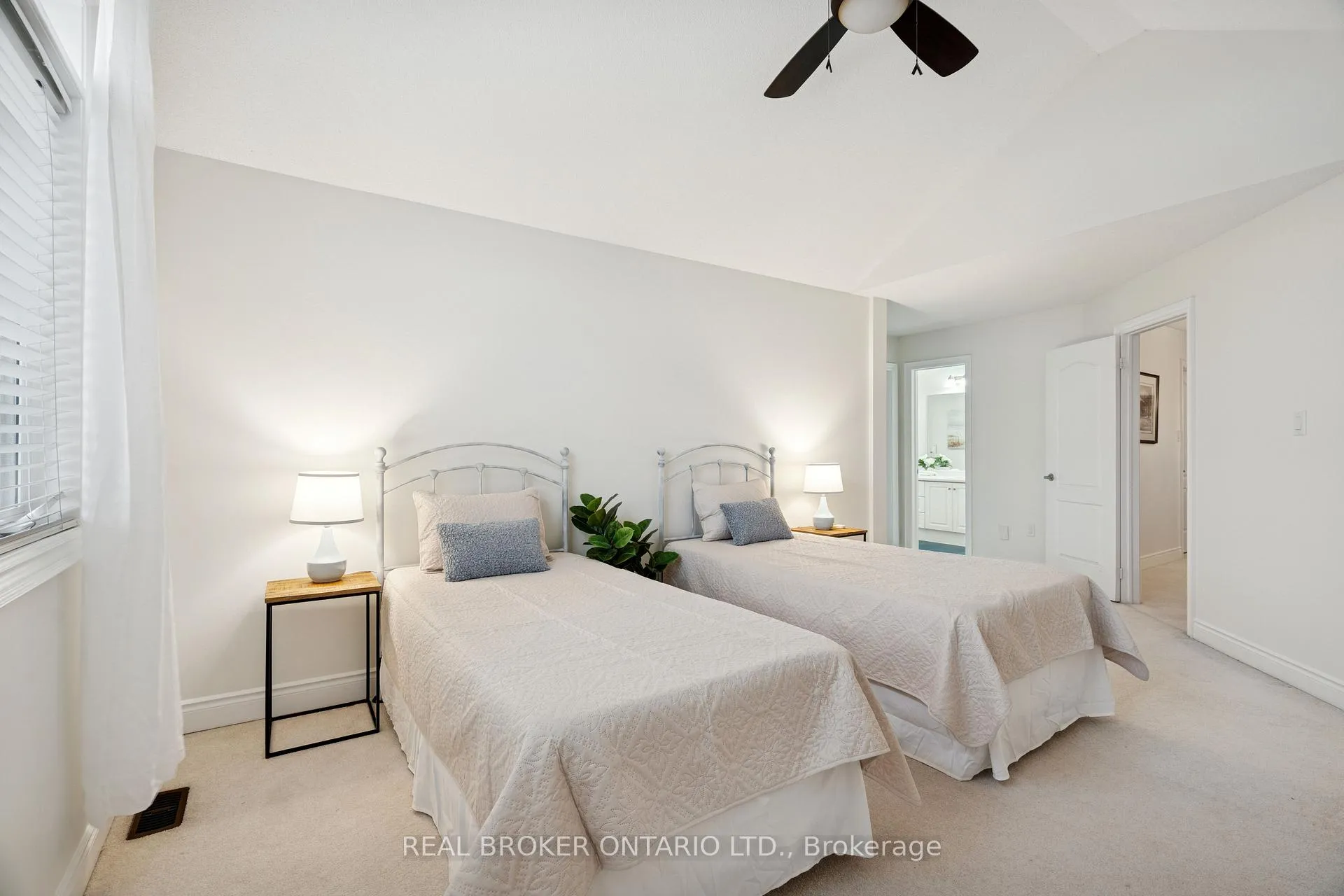 Photo 34 of 1583 Hallstone Road, Brampton, Bram West — HOMEH