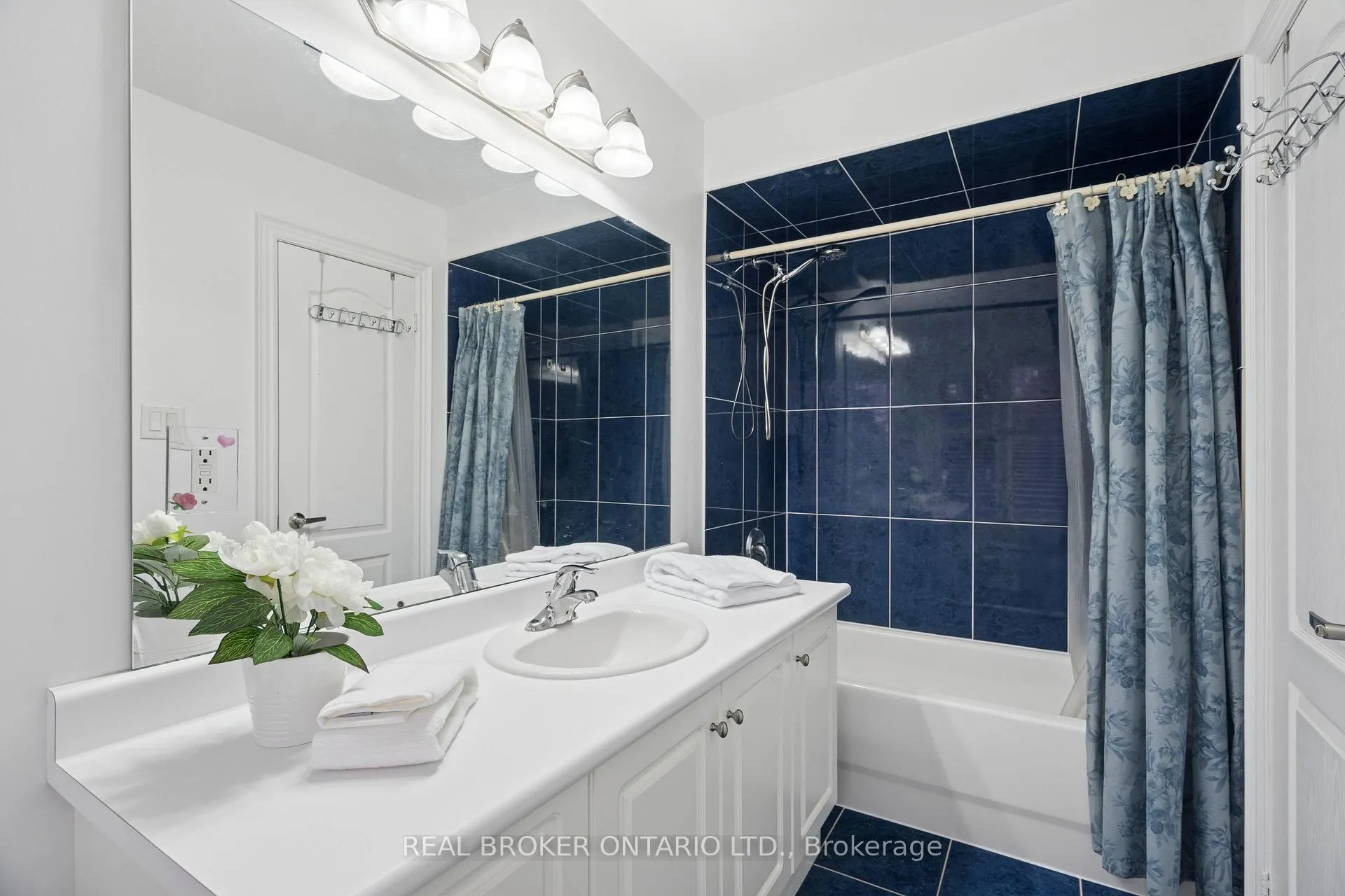 Photo 36 of 1583 Hallstone Road, Brampton, Bram West — HOMEH