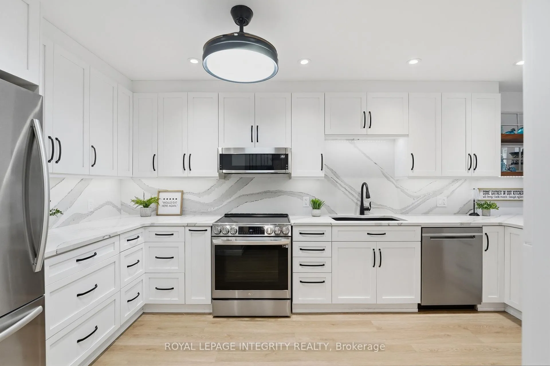 Photo 10 of 38 Aintree Place, Ottawa, Kanata - Bridlewood — HOMEH