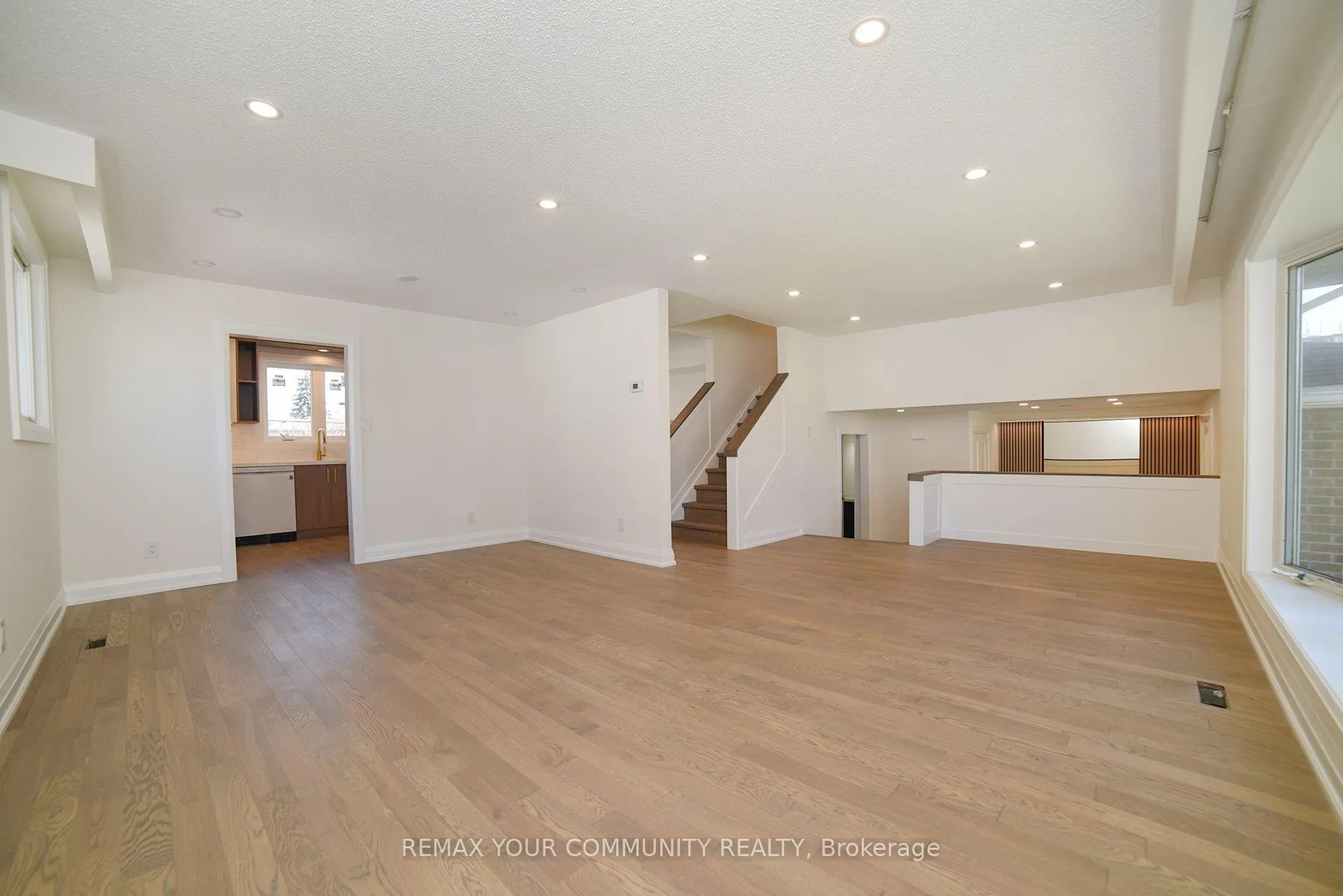 Photo 12 of 29 Colonsay Road, Markham, Royal Orchard — HOMEH