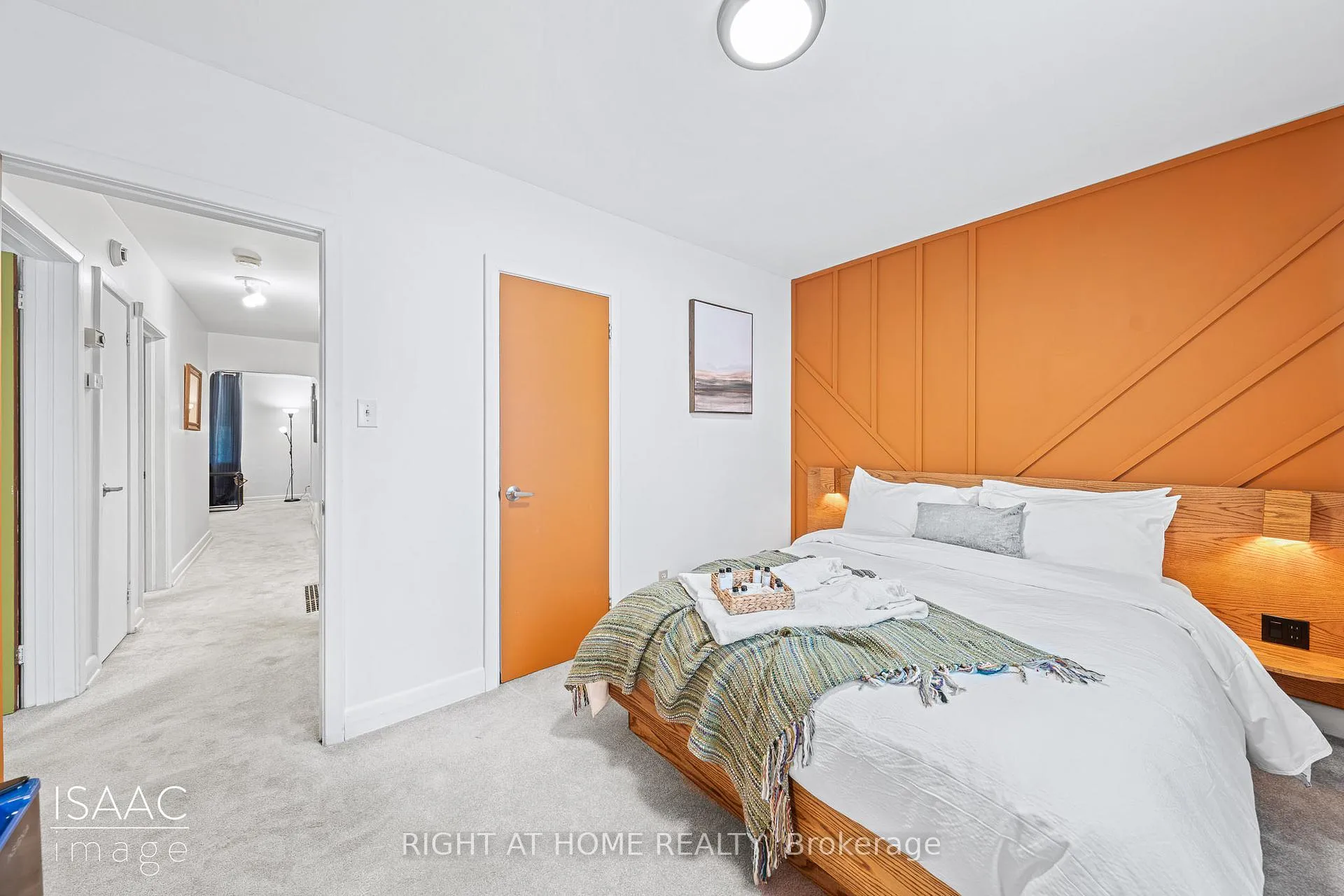 Photo 8 of 98 Yorkview Drive, Etobicoke, Stonegate-Queensway — HOMEH