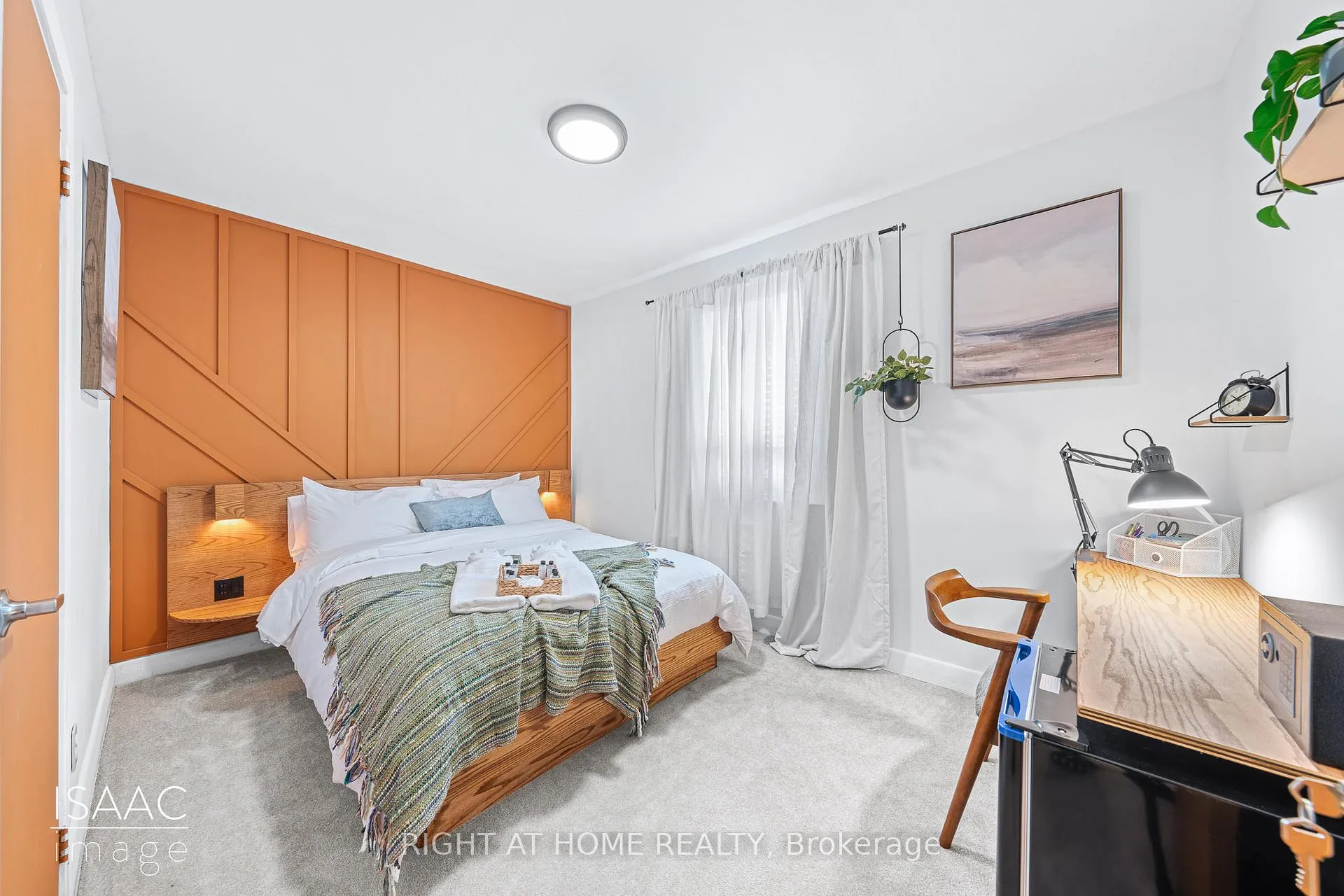 Photo 10 of 98 Yorkview Drive, Etobicoke, Stonegate-Queensway — HOMEH