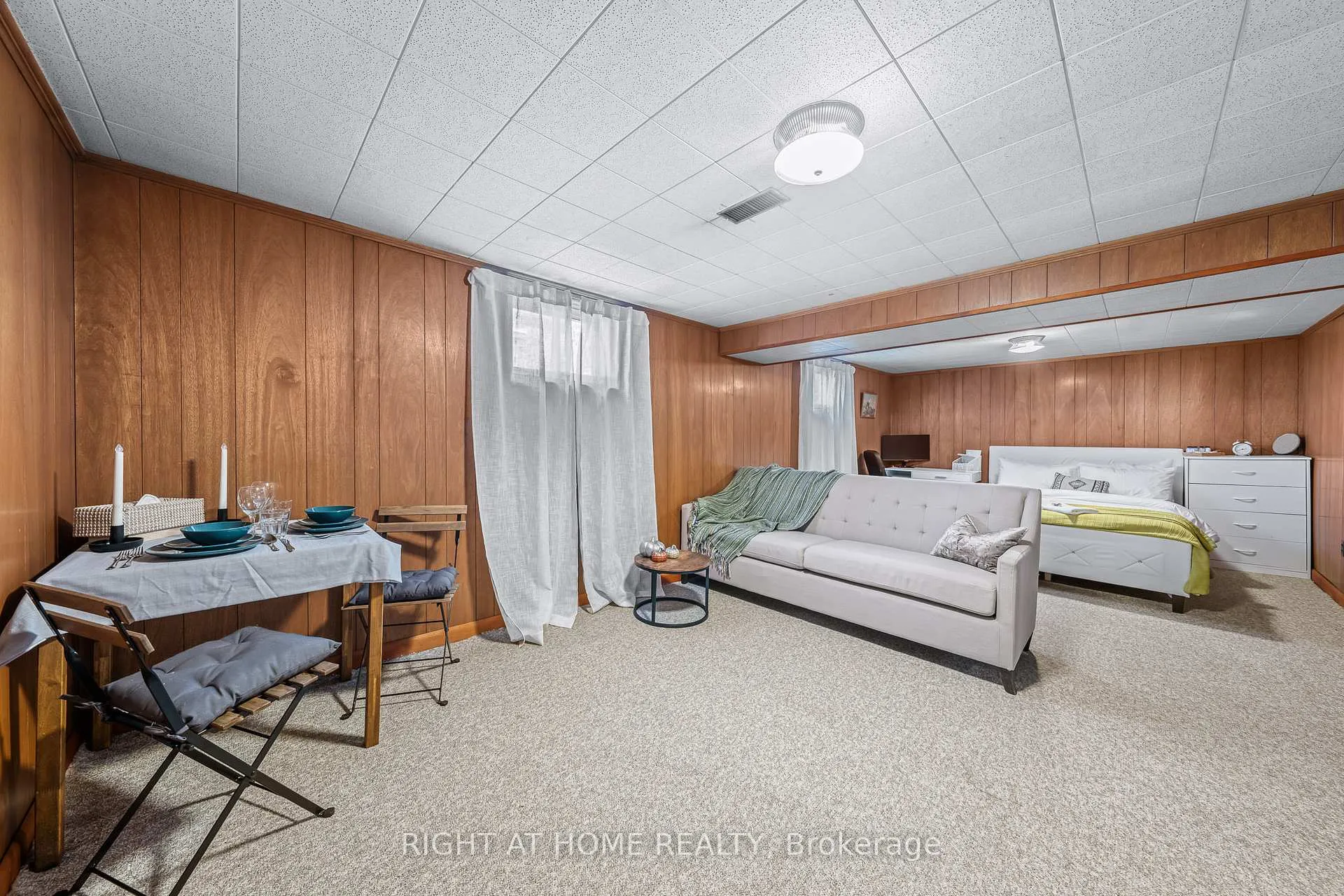 Photo 21 of 98 Yorkview Drive, Etobicoke, Stonegate-Queensway — HOMEH