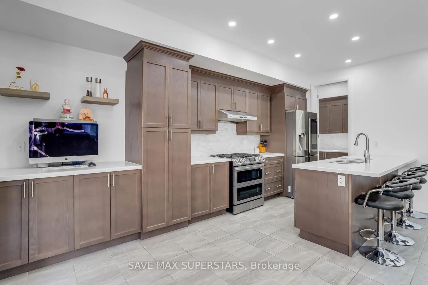 Photo 8 of 159 Franklin Trail, Barrie, Rural Barrie Southwest — HOMEH