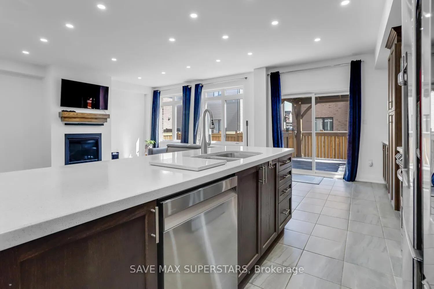 Photo 11 of 159 Franklin Trail, Barrie, Rural Barrie Southwest — HOMEH