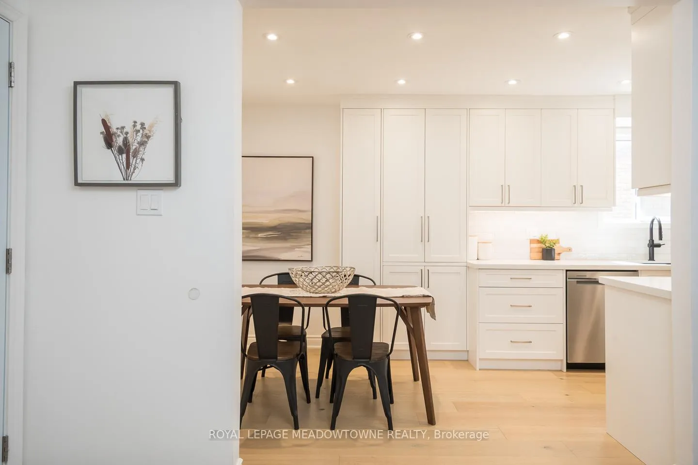 Photo 4 of 517 Beaver Court, Milton, Timberlea — HOMEH