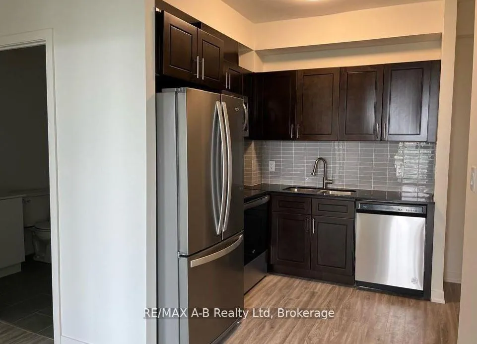 Photo 3 of Unit 1411, 128 King Street N, Waterloo, Downtown Waterloo — HOMEH